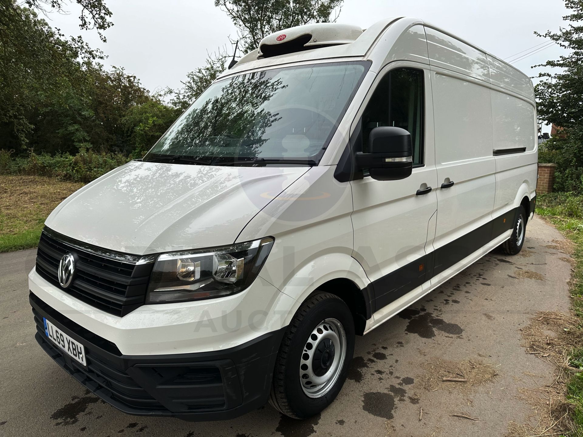 (ON SALE) VOLKSWAGEN CRAFTER CR35 *LWB-REFRIGERATED VAN* (2020 - EURO 6) 2.0 TDI - 140 BHP - 6 SPEED - Image 4 of 23