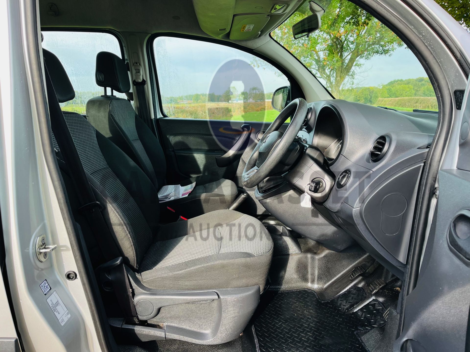 (ON SALE) MERCEDES CITAN TRAVELINER 1.5 CDI *5 SEATER MINIBUS* (2018 MODEL) EURO 6 - NO VAT!!! - Image 13 of 28