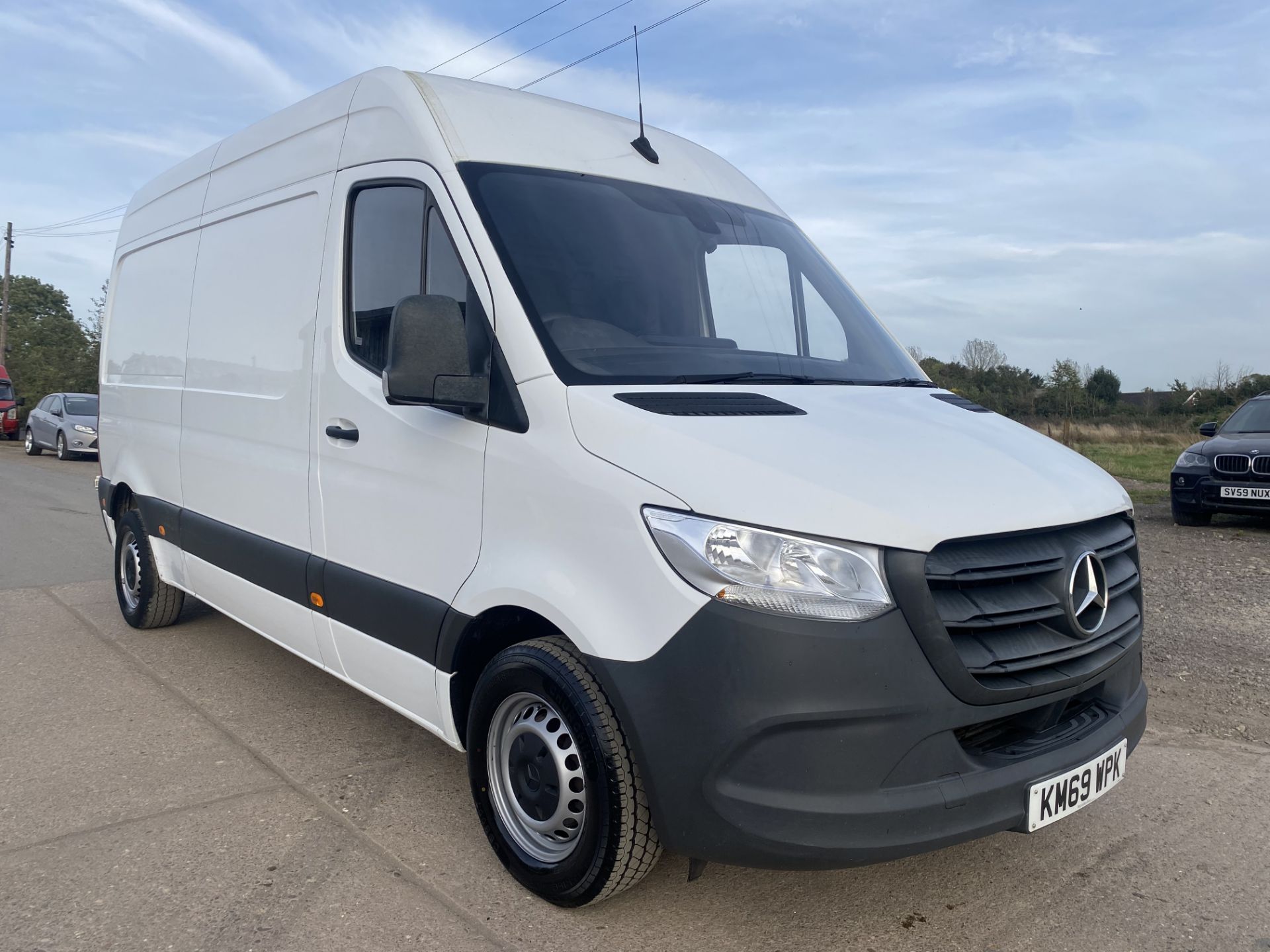 (ON SALE) MERCEDES SPRINTER 314CDI MEDIUM WHEEL BASE HIGH ROOF - 2020 MODEL- ONLY 80K MILES - - Image 10 of 27