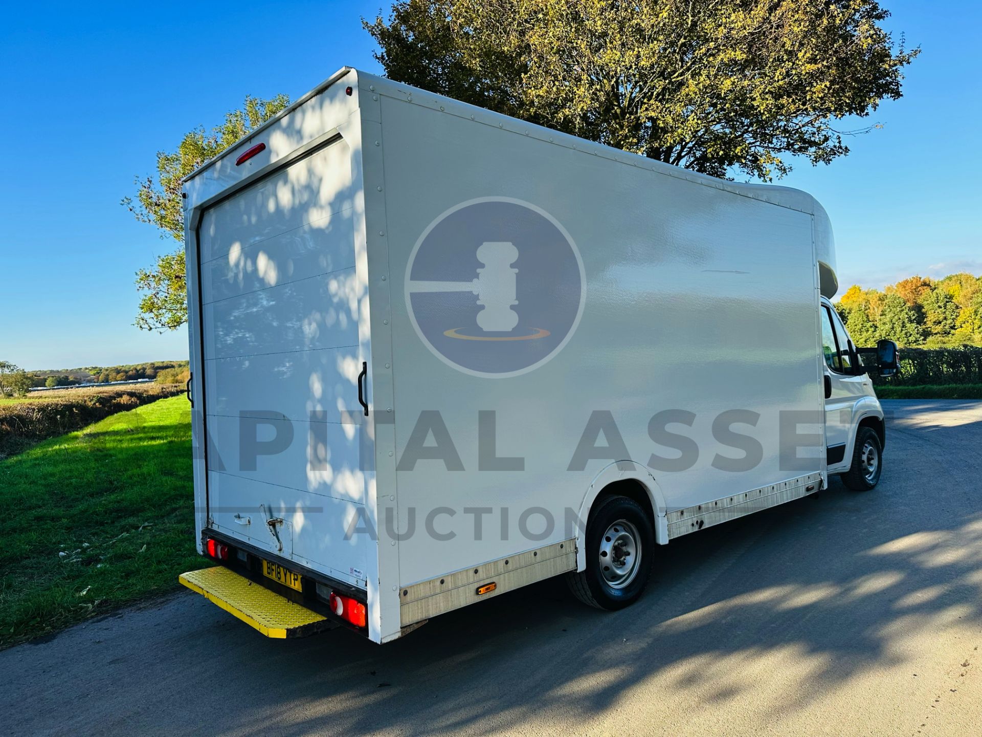 (On Sale) FIAT DUCATO *LWB - LOW LAODER / LUTON BOX* (2018 - EURO 6) 2.3 DIESEL - 6 SPEED (3500 KG) - Image 9 of 18