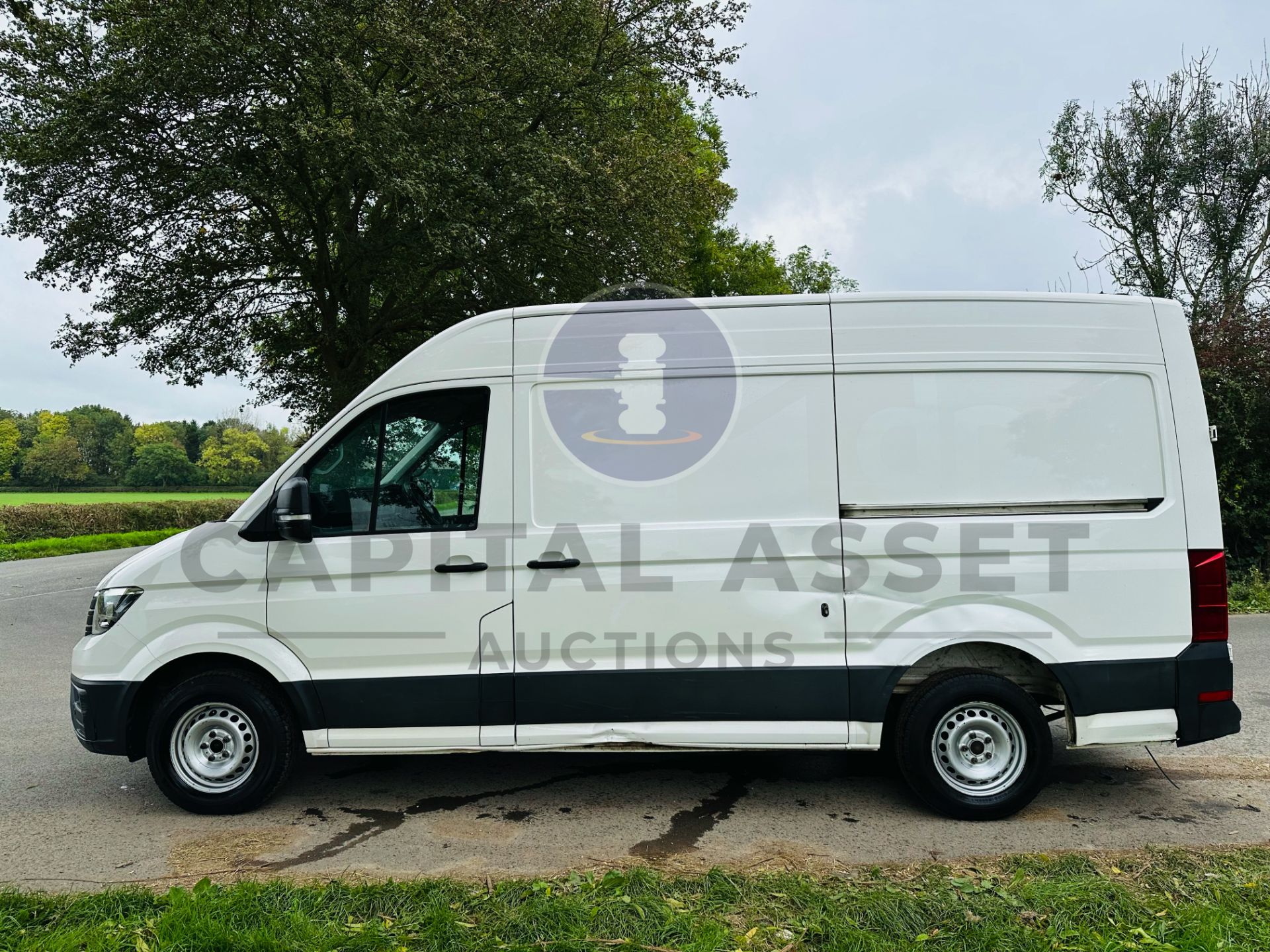 VOLKSWAGEN CRAFTER CR35 *MWB HI-ROOF* (2021 - NEW MODEL) 2.0 TDI 'BLUEMOTION' *EURO 6* (1 OWNER) - Image 6 of 28