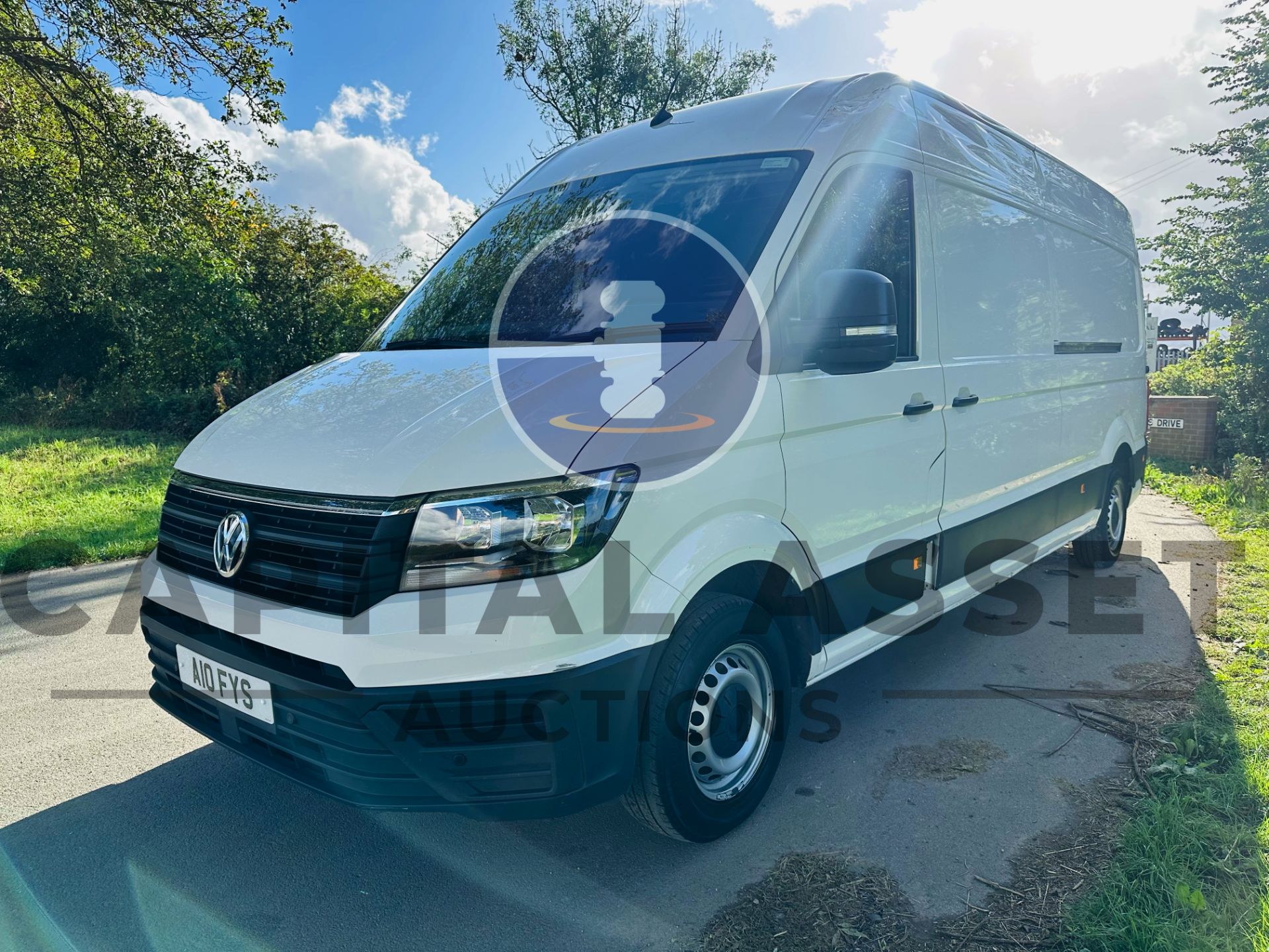 VOLKSWAGEN CRAFTER CR35 *TRENDLINE* LWB HI-ROOF (2022 - NEW MODEL) 2.0 TDI 'BLUEMOTION' *EURO 6* - Image 4 of 28