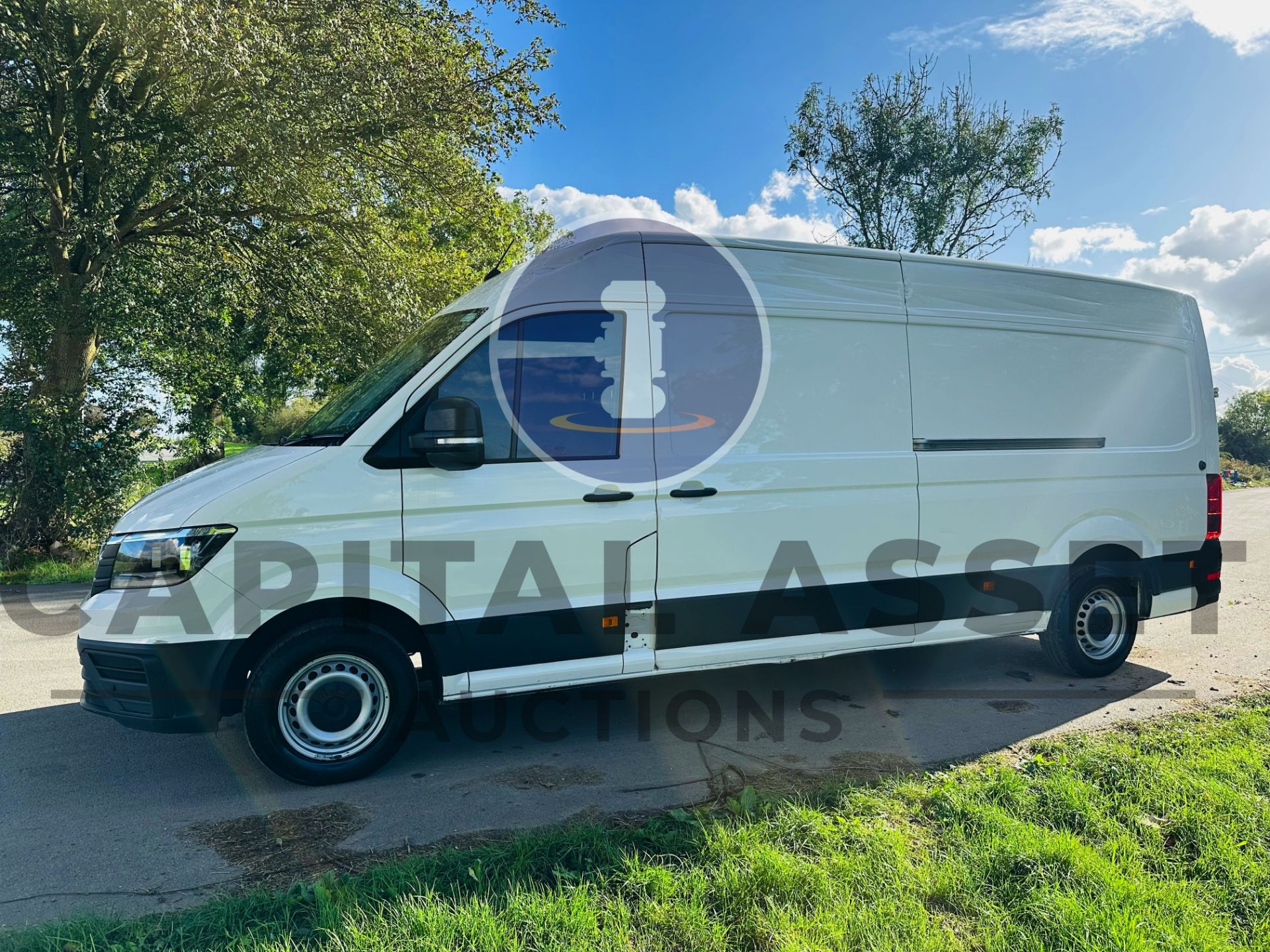 VOLKSWAGEN CRAFTER CR35 *TRENDLINE* LWB HI-ROOF (2022 - NEW MODEL) 2.0 TDI 'BLUEMOTION' *EURO 6* - Image 5 of 28