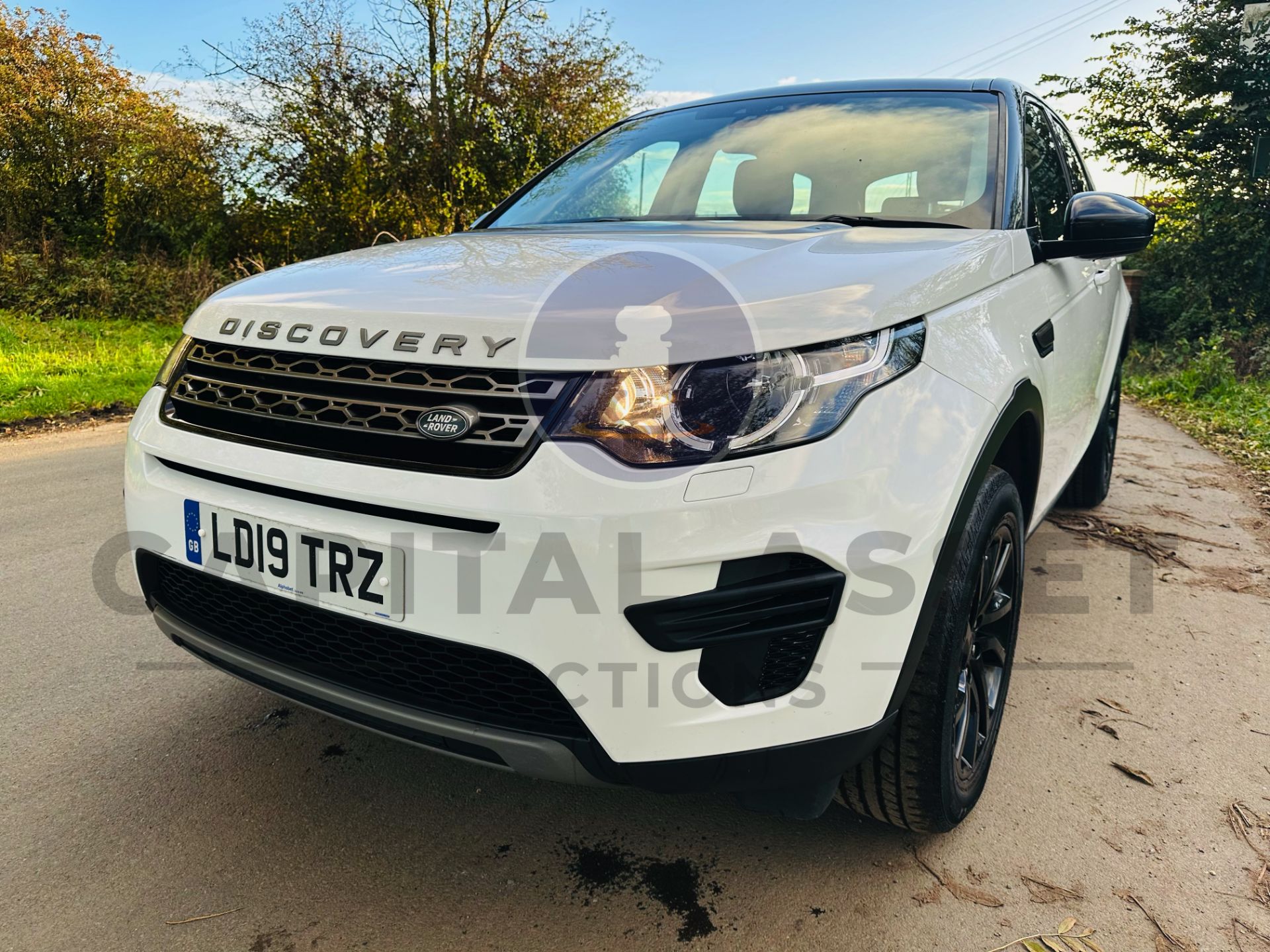 (On Sale) LAND ROVER DISCOVERY SPORT *SE* 5 DOOR SUV (2019 - EURO 6) 2.0 ED4 - AUTO STOP/START - Image 5 of 38