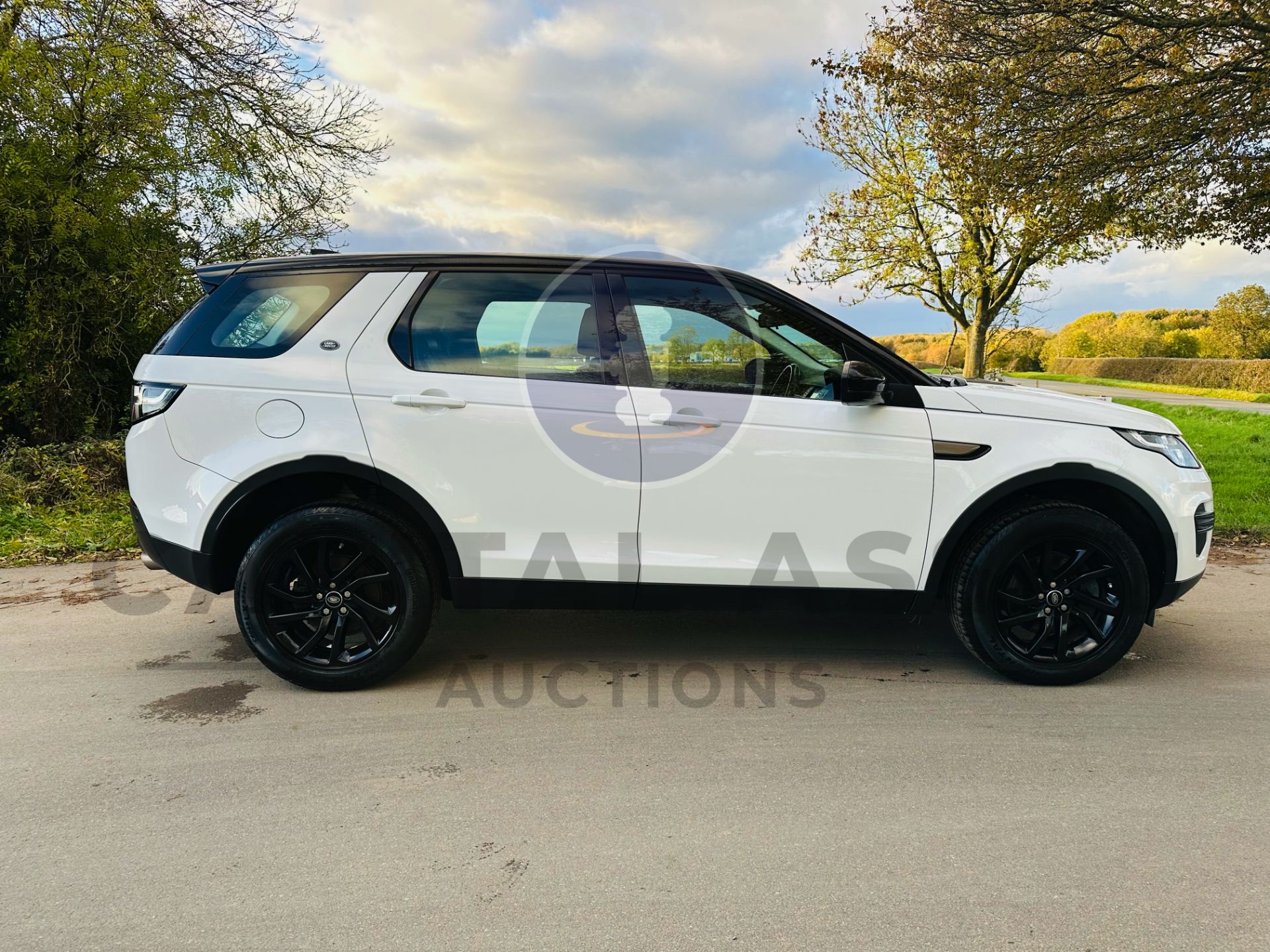 (On Sale) LAND ROVER DISCOVERY SPORT *SE* 5 DOOR SUV (2019 - EURO 6) 2.0 ED4 - AUTO STOP/START - Image 14 of 38