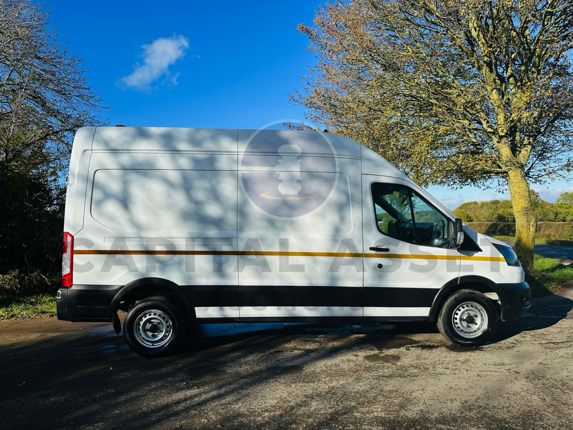 (ON SALE) FORD TRANSIT 350 TDCI LEADER *ECOBLUE* (2021 MODEL) L3H3 LWB - ONLY 60K - ULEZ COMPLIANT! - Image 10 of 29