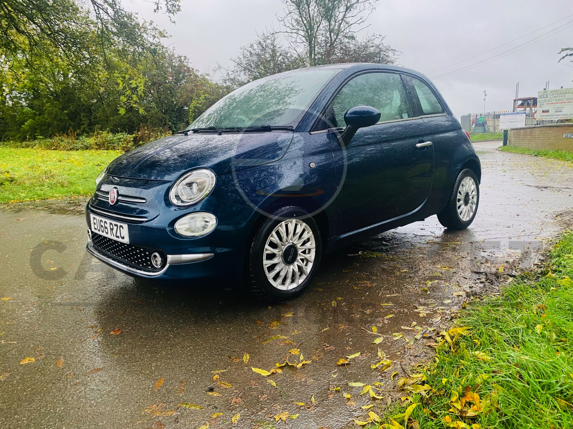 (ON SALE) FIAT 500 LOUNGE 1.3 PETROL STOP/START EURO 6 *AIRCON AND SAT NAV* ONLY 37k MILES-NO VAT!!! - Image 4 of 22