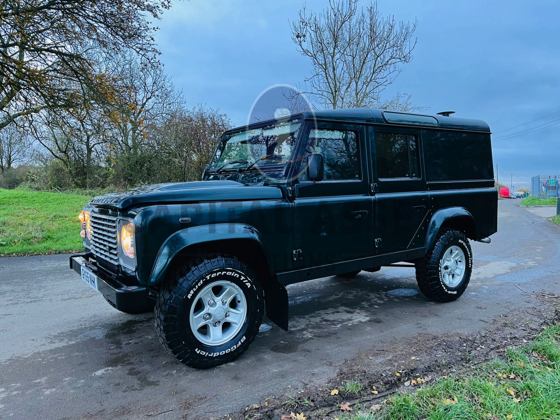 (ON SALE) LAND ROVER DEFENDER 110 *COUNTY-UTILITY WAGON* 2.2 TDCI (2016 MODEL) ONLY 37K MILES!! - Image 6 of 24