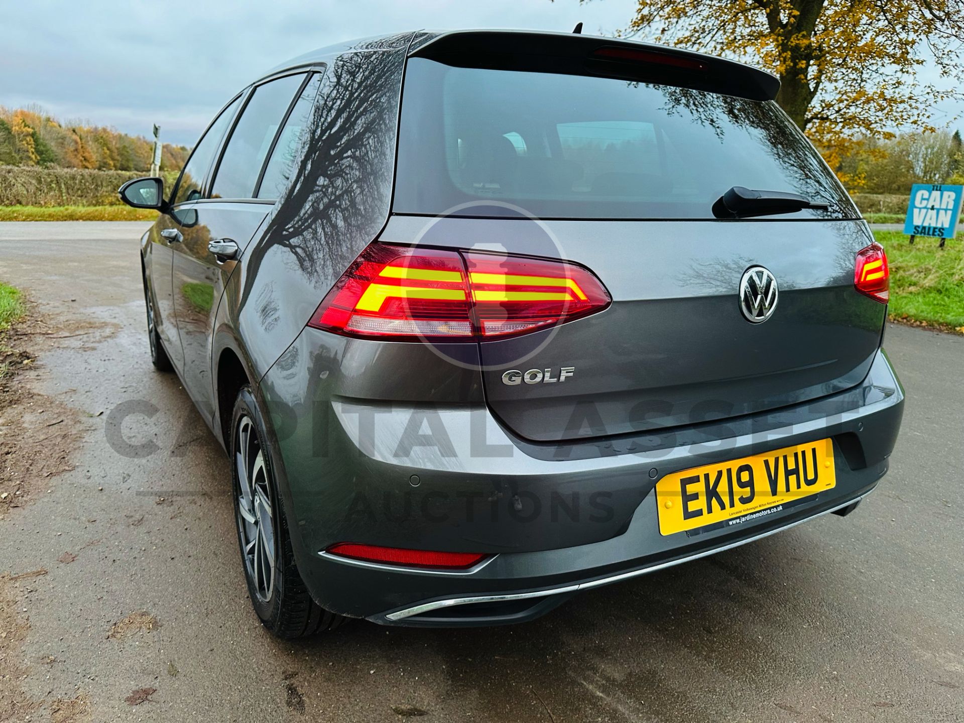 (ON SALE) VOLKSWAGEN GOLF 1.6TDI "MATCH" (NEW SHAPE) 19 REG - 1 OWNER - SAT NAV - AIR CON - FSH!!! - Image 11 of 47