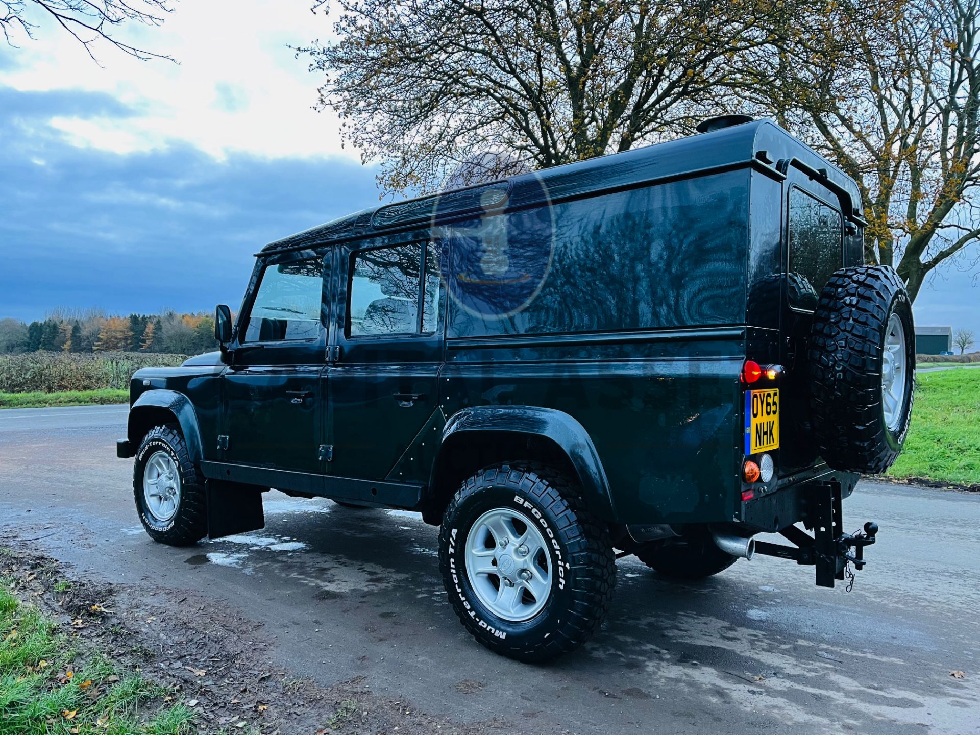 (ON SALE) LAND ROVER DEFENDER 110 *COUNTY-UTILITY WAGON* 2.2 TDCI (2016 MODEL) ONLY 37K MILES!! - Image 9 of 24