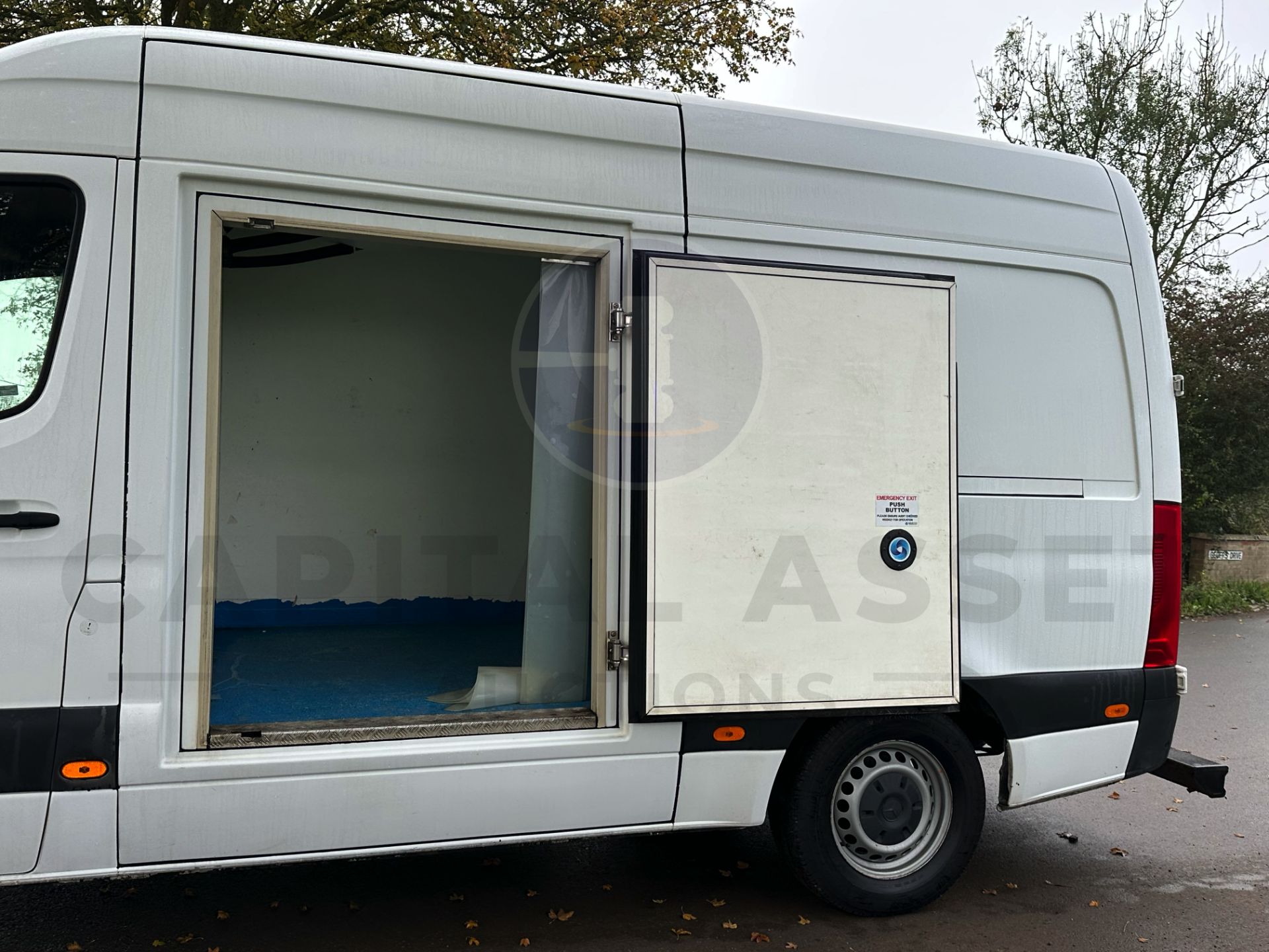 MERCEDES-BENZ SPRINTER 314 CDI *MWB - REFRIGERATED VAN* (2019 - FACELIFT MODEL) *OVERNIGHT STANDBY* - Image 23 of 45