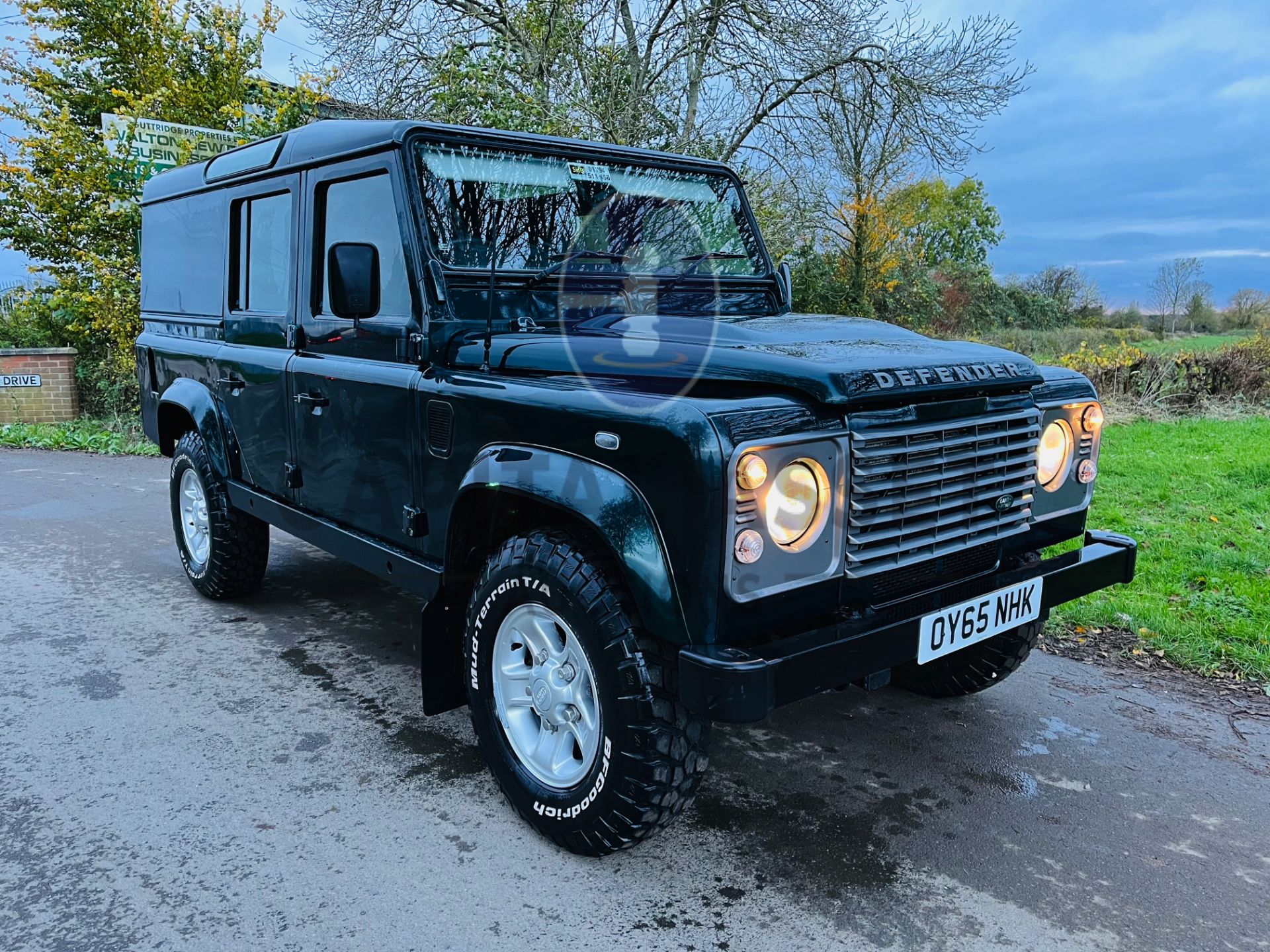 (ON SALE) LAND ROVER DEFENDER 110 *COUNTY-UTILITY WAGON* 2.2 TDCI (2016 MODEL) ONLY 37K MILES!! - Image 3 of 24
