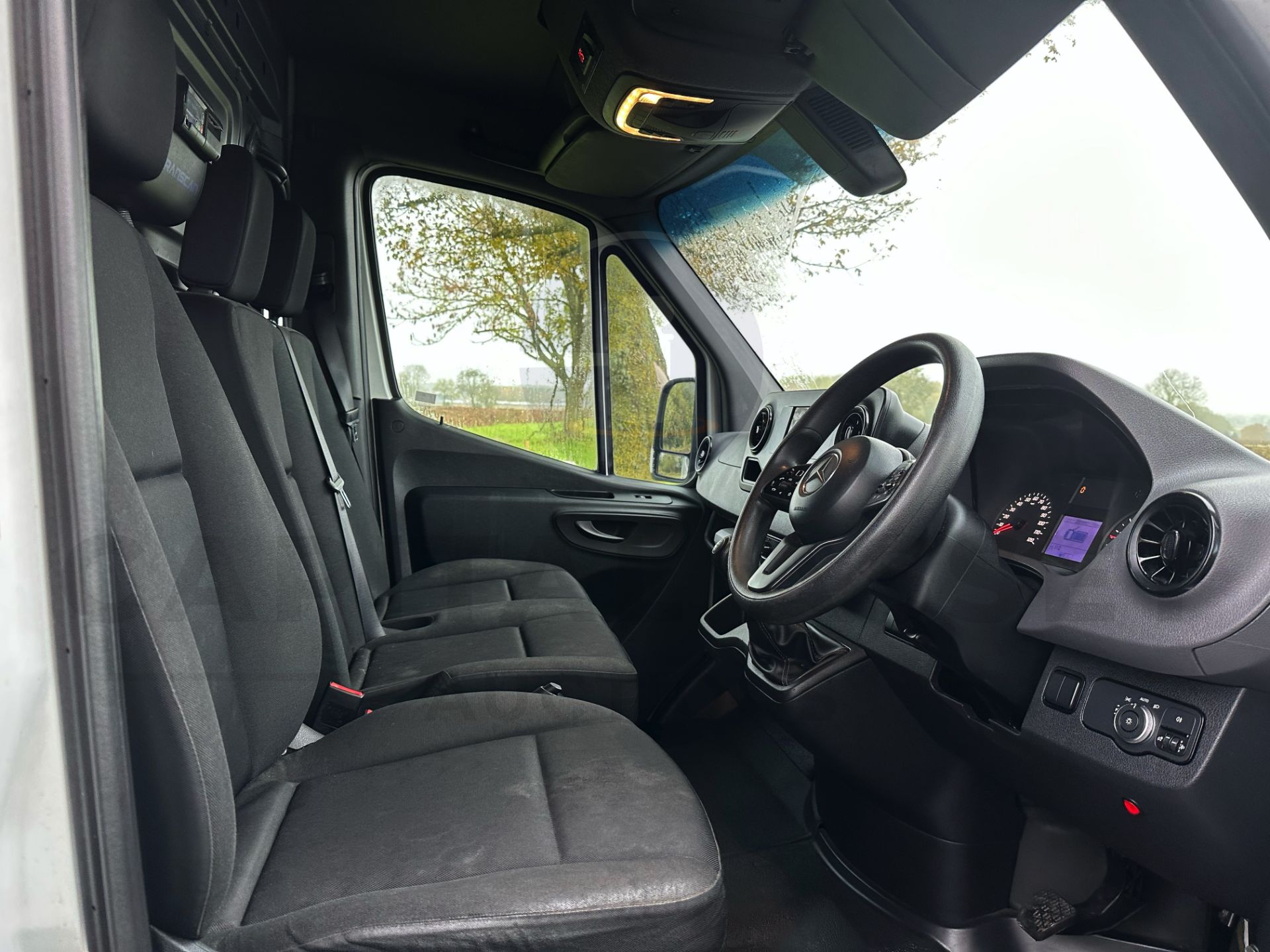 MERCEDES-BENZ SPRINTER 314 CDI *MWB - REFRIGERATED VAN* (2019 - FACELIFT MODEL) *OVERNIGHT STANDBY* - Image 30 of 45