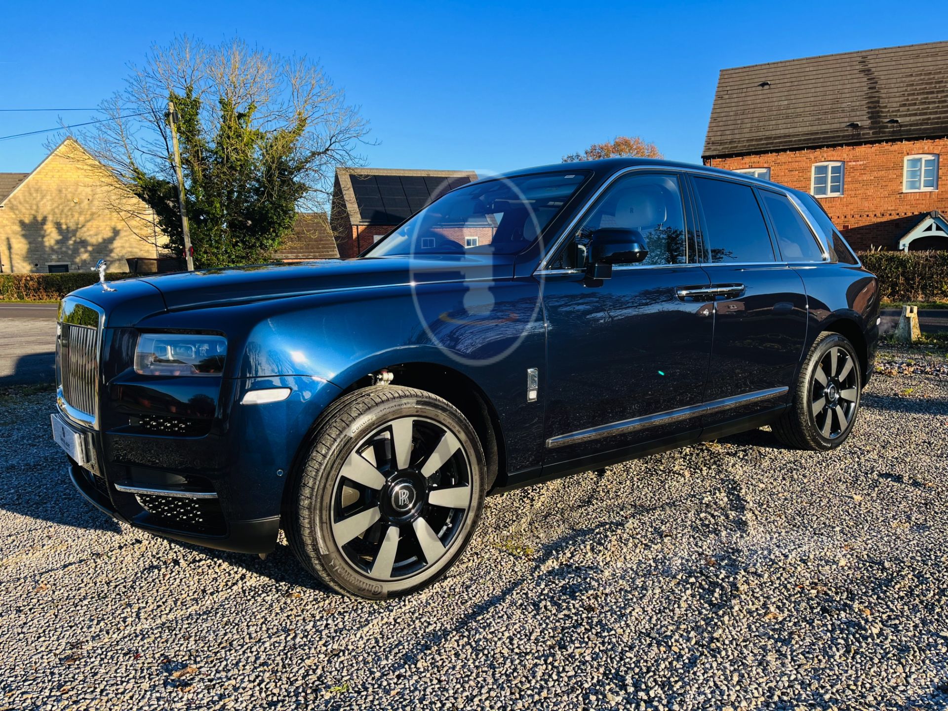 ROLLS ROYCE CULLINAN SILVER BADGE V12 6.75L (23 REG) ULTIMATE LUXURY SUV - ONLY 2100 MILES -MUST SEE - Image 2 of 61