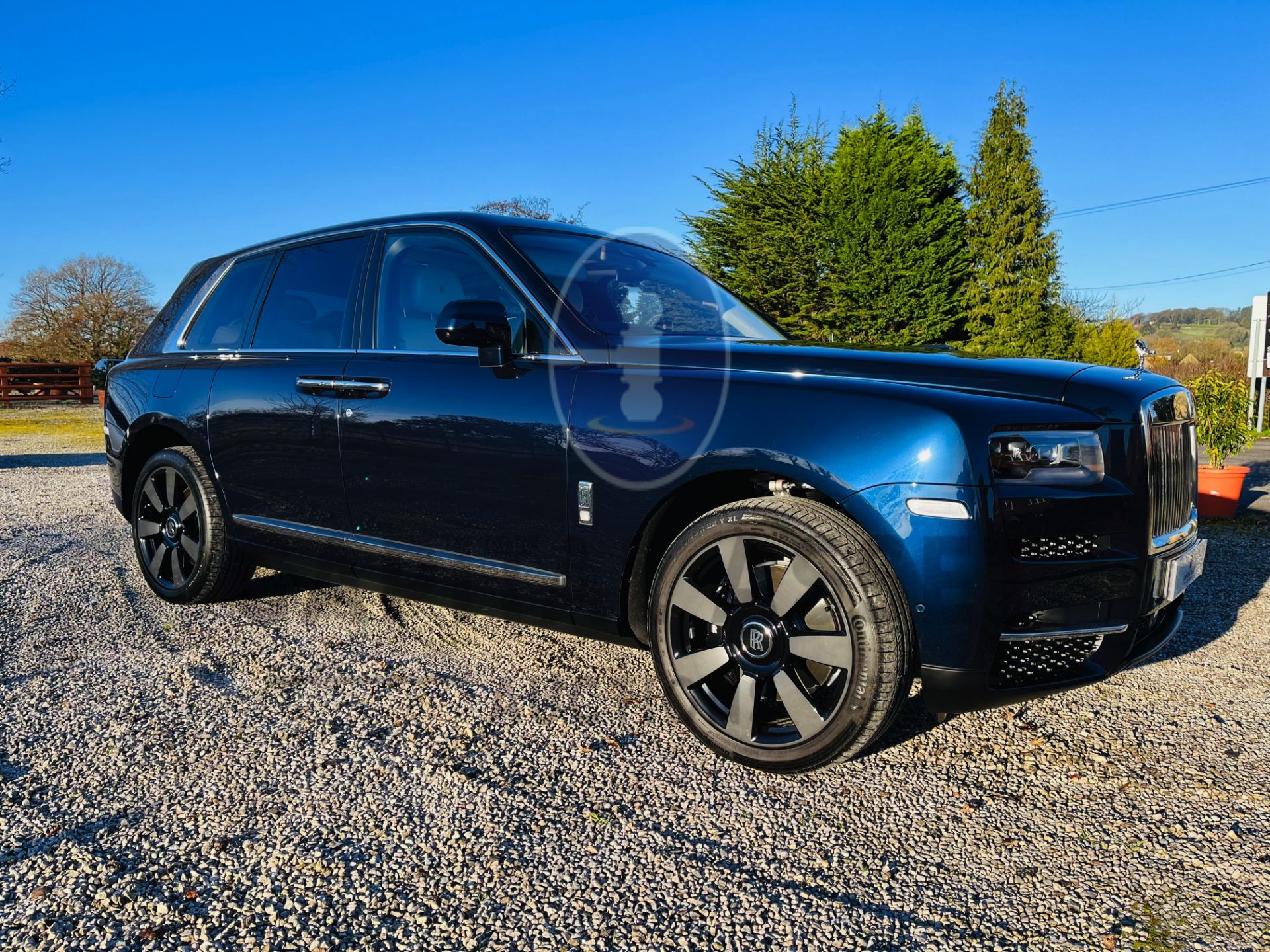 ROLLS ROYCE CULLINAN SILVER BADGE V12 6.75L (23 REG) ULTIMATE LUXURY SUV - ONLY 2100 MILES -MUST SEE - Image 11 of 61