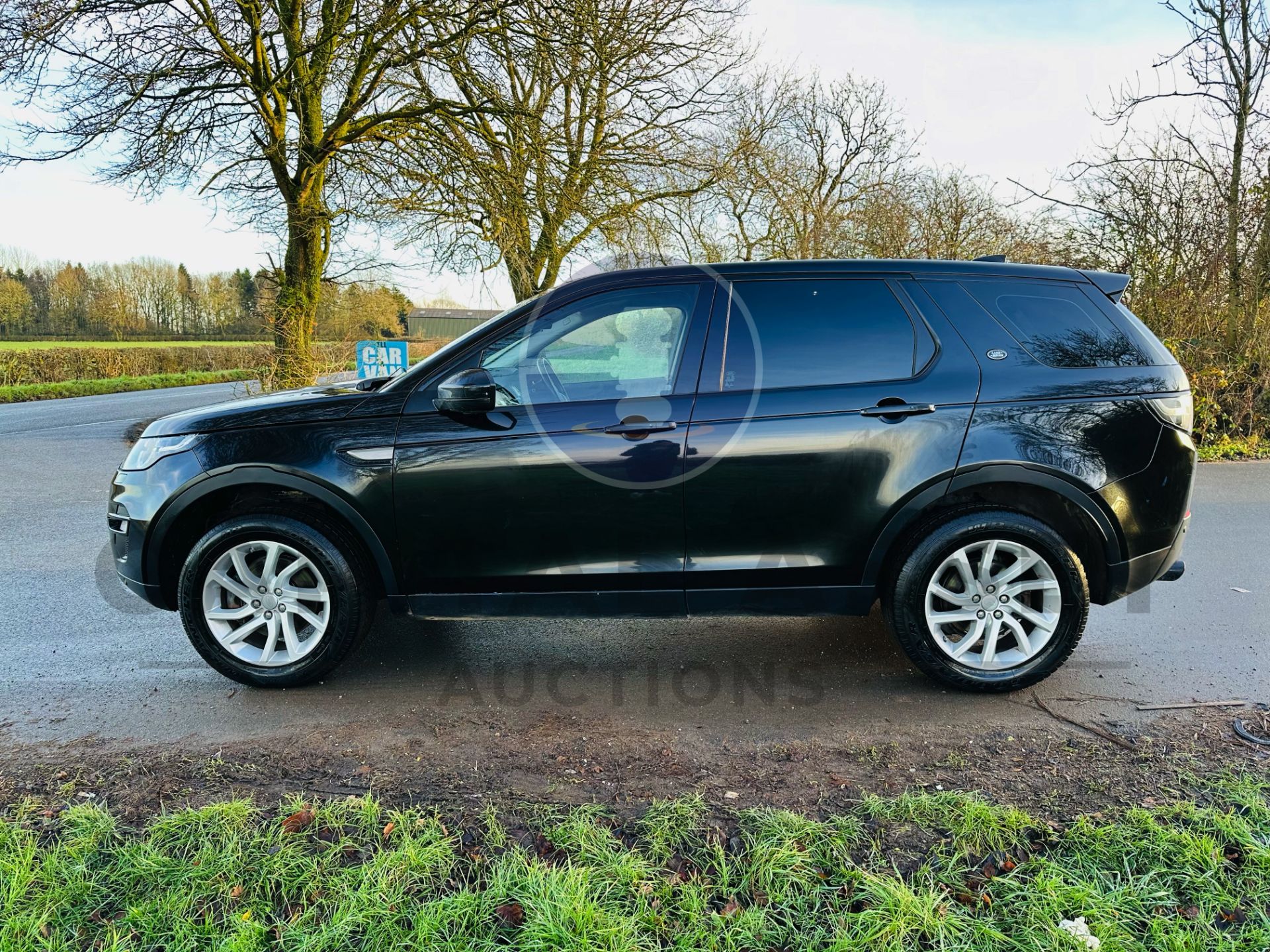 (On Sale) LAND ROVER DISCOVERY SPORT *SE EDITION* (2017 MODEL) - 7 SEATER - AIR CON - EURO 6 - Image 8 of 41