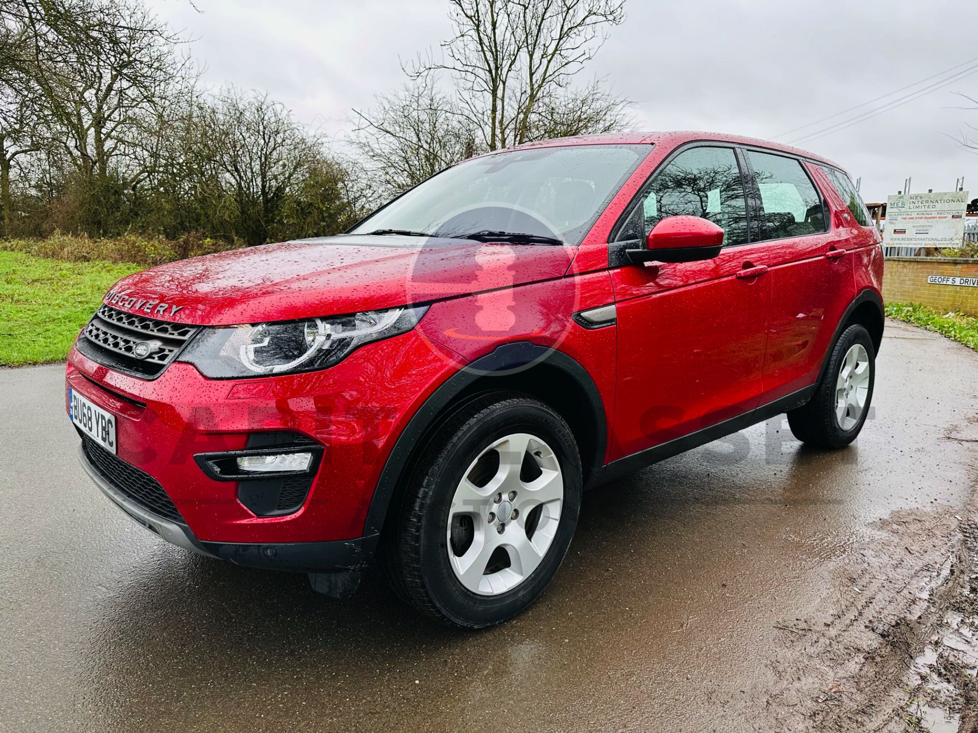 LAND ROVER DISCOVERY SPORT SE TECH 2.0 DIESEL *AIRCON* *SATNAV* EURO 6 NO VAT!!! - Image 6 of 41