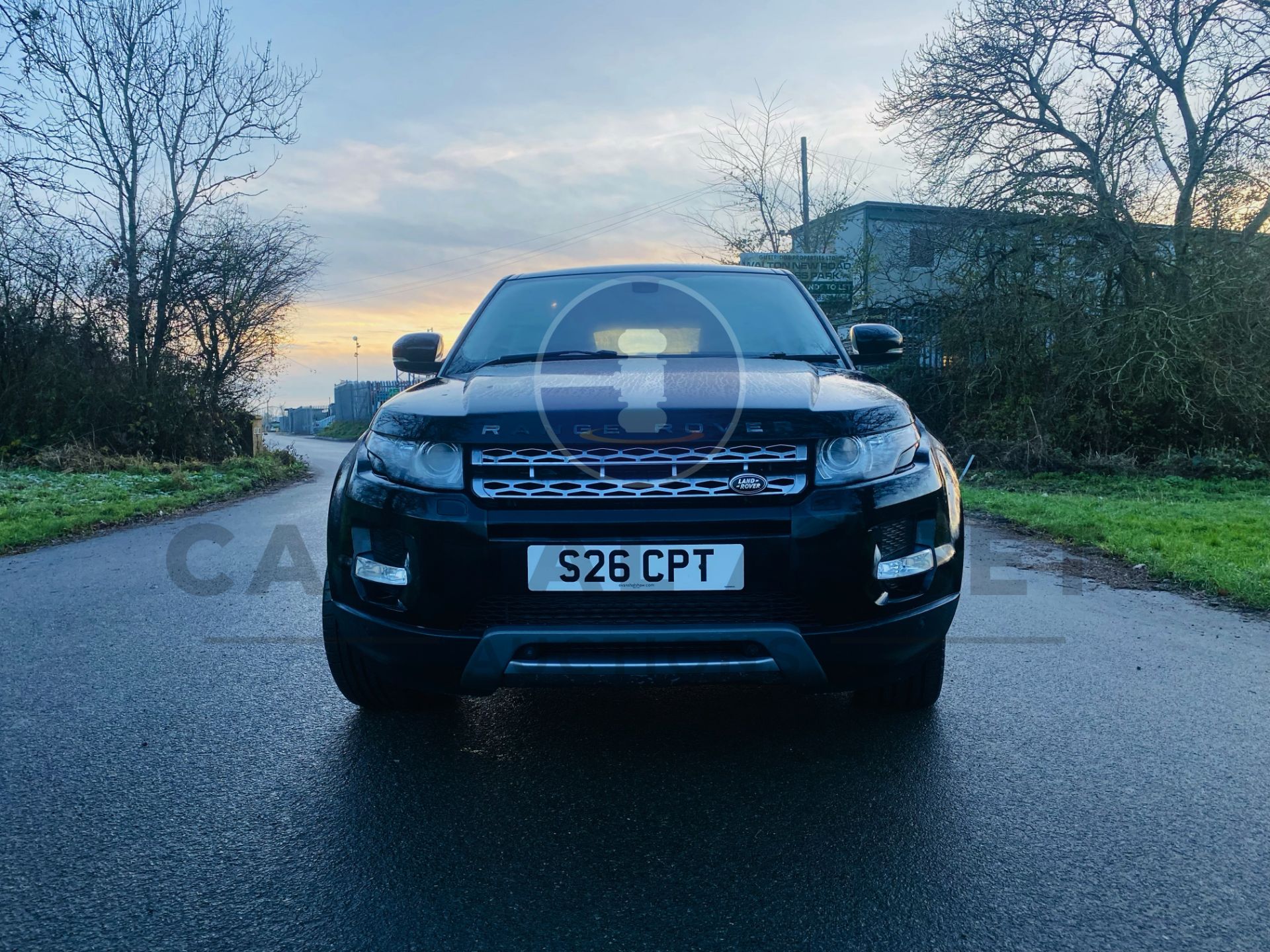 (On Sale) LAND ROVER EVOQUE PRESTIGE 2.2 STOP/START 4WD AUTO MATIC SATNAV AIRCON AND PANORAMIC ROF - Image 3 of 29
