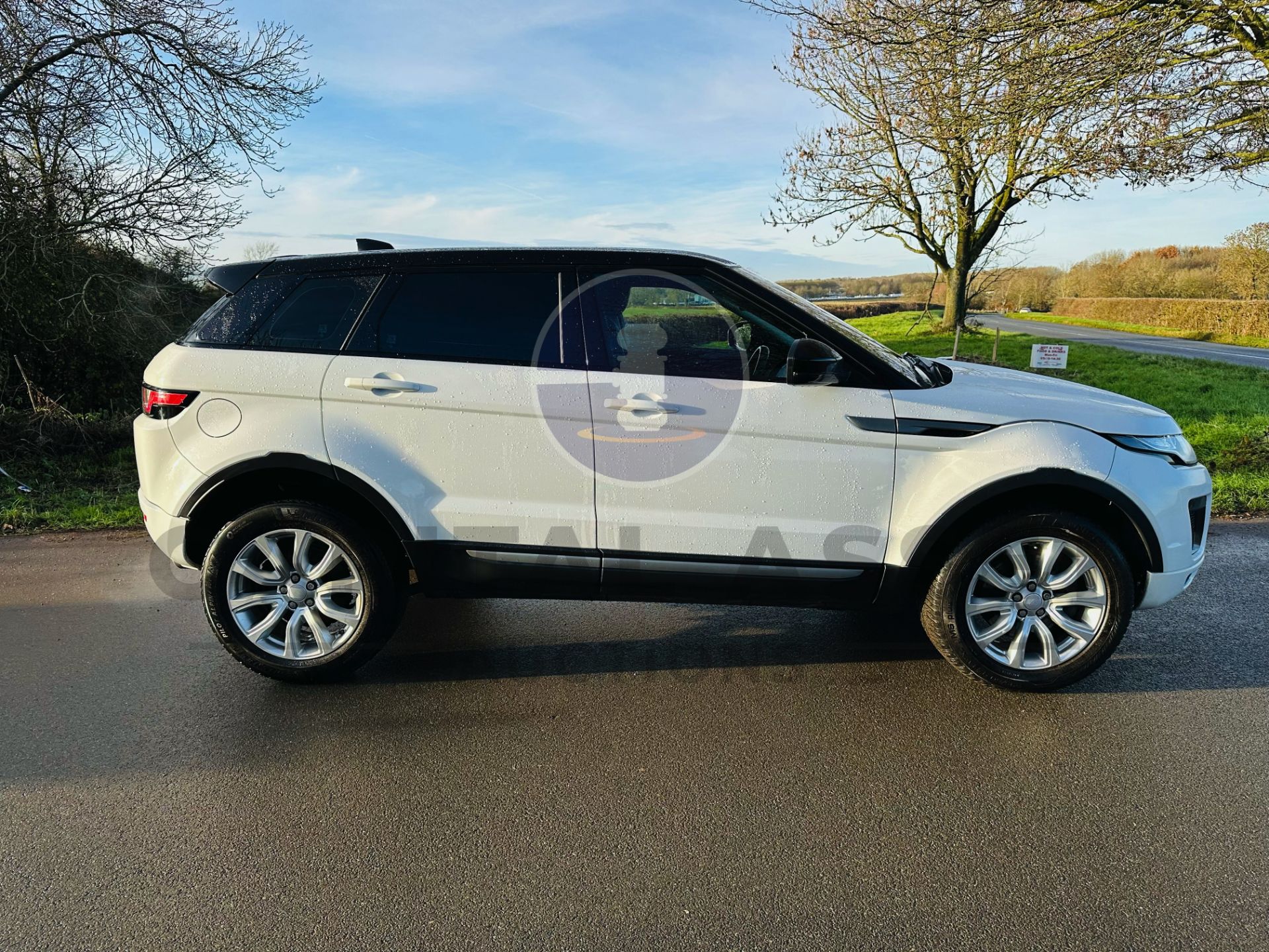 RANGE ROVER EVOQUE *SE EDITION* (AUTOMATIC / COMMANSHIFT) - 2018 MODEL - SERVICE HISTORY - NO VAT!!! - Image 11 of 35