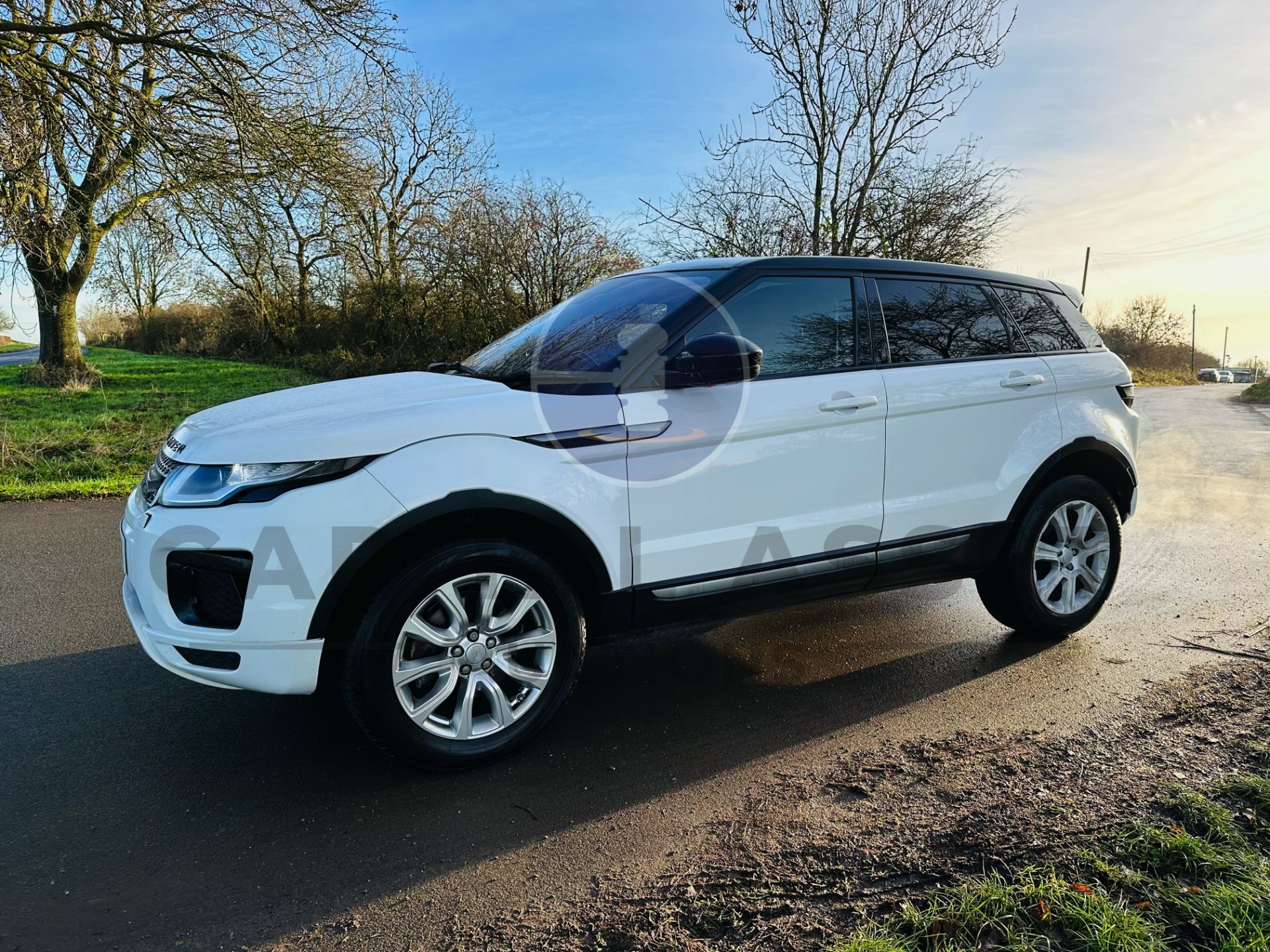 RANGE ROVER EVOQUE *SE EDITION* (AUTOMATIC / COMMANSHIFT) - 2018 MODEL - SERVICE HISTORY - NO VAT!!! - Image 5 of 35