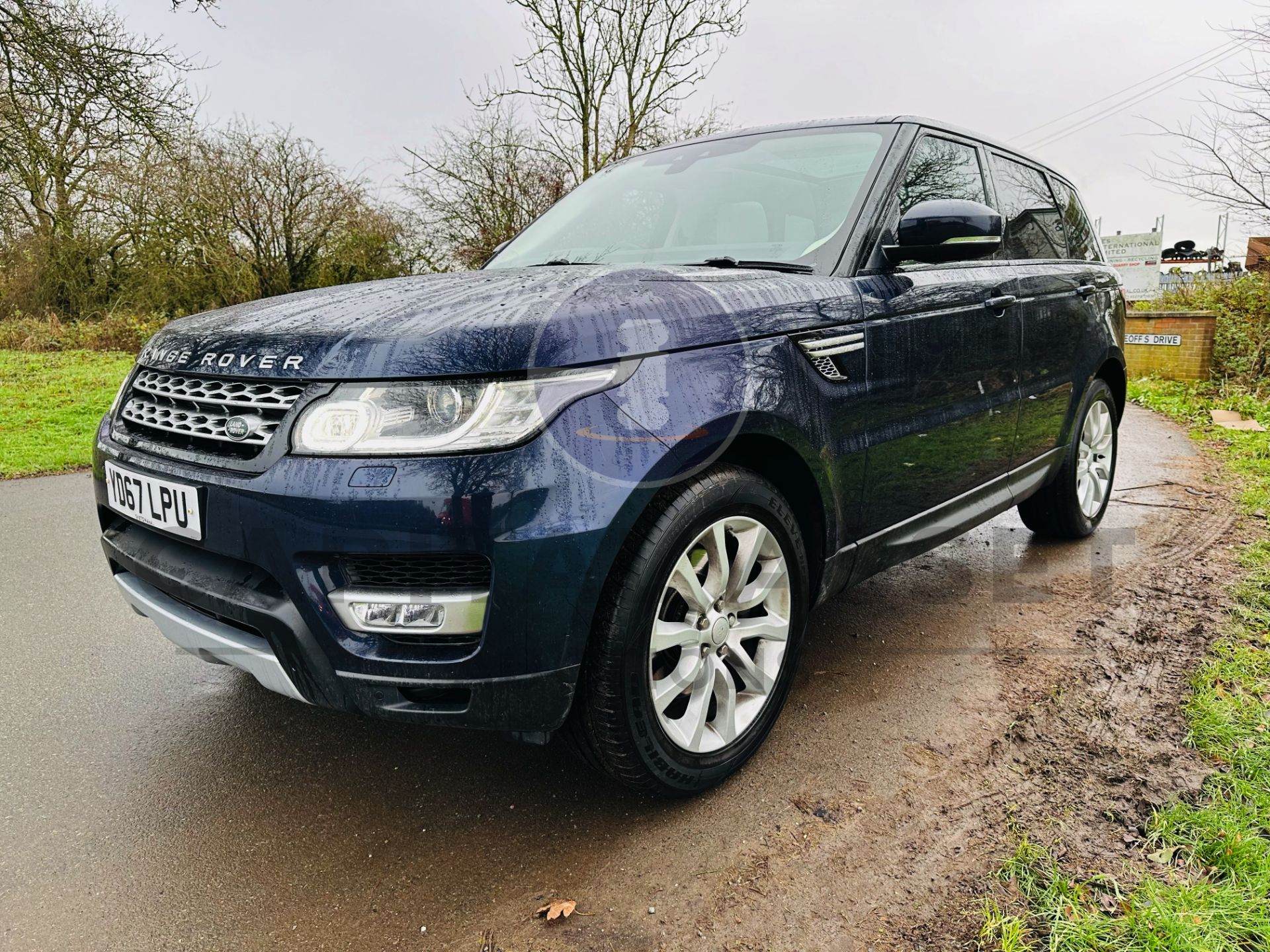 (ON SALE) RANGE ROVER SPORT *HSE EDITION* *AUTOMATIC / COMMANDSHIFT* - 2018 MODEL - NO VAT!!! - Image 6 of 41