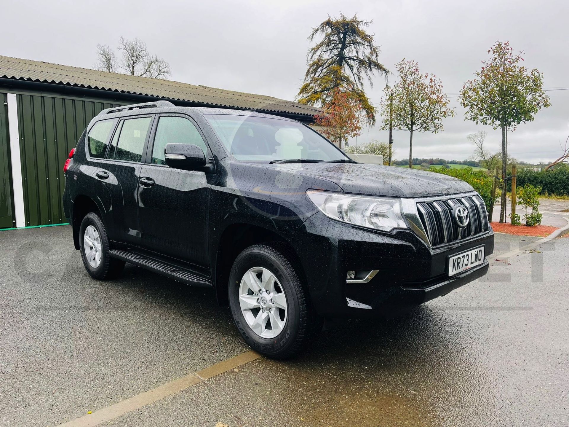 TOYOTA LAND CRUISER *7 SEATER SUV* (2023 - 73 REG) 2.8 D4-D - AUTOMATIC (1 OWNER) *DELIVERY MILEAGE* - Image 3 of 37