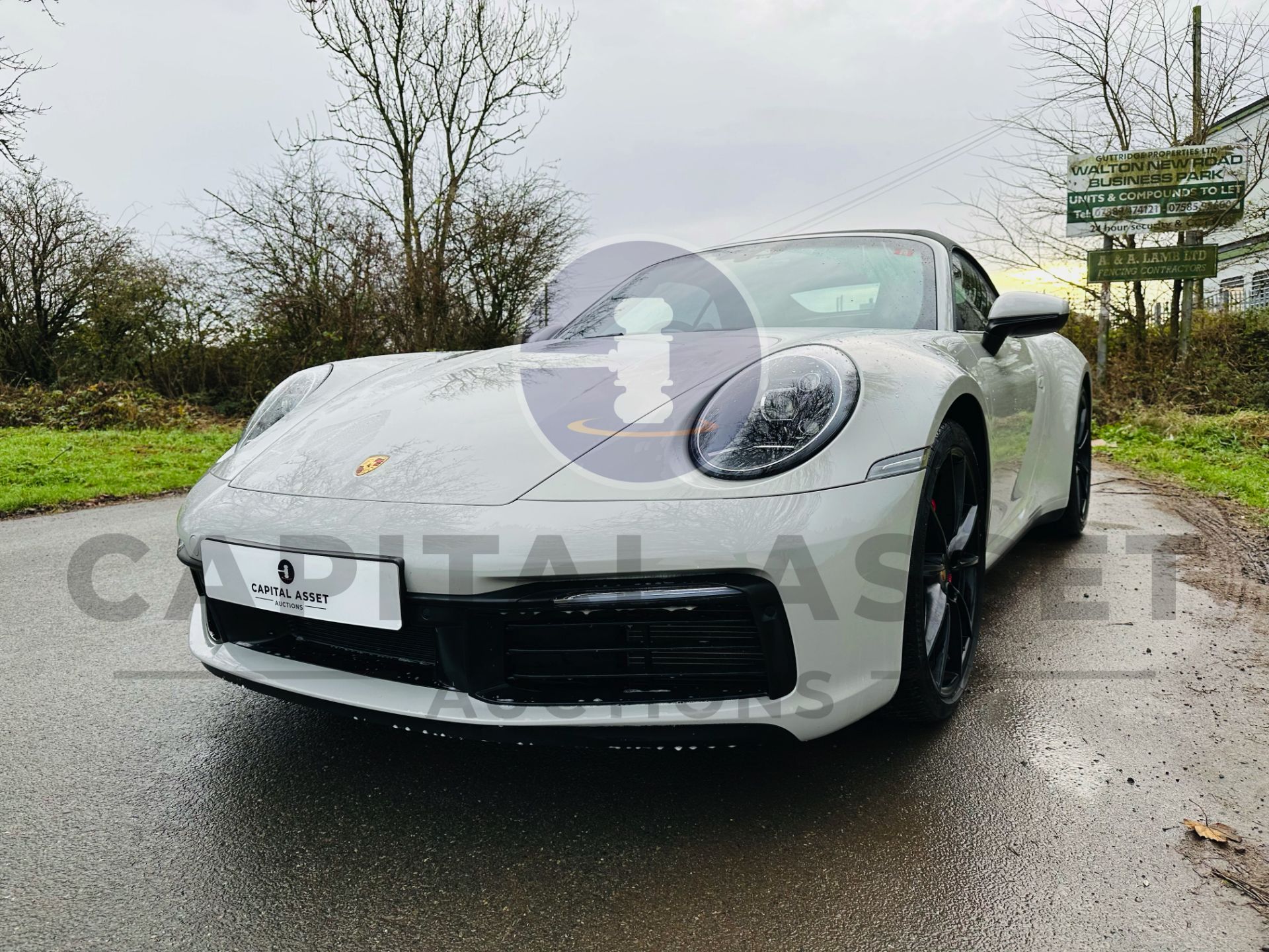 PORSCHE 911 CARRERA S *2 DOOR CABRIOLET* (2019- 992 FACELIFT MODEL) 3.0 V6 - AUTO PDK *MASSIVE SPEC* - Image 5 of 49