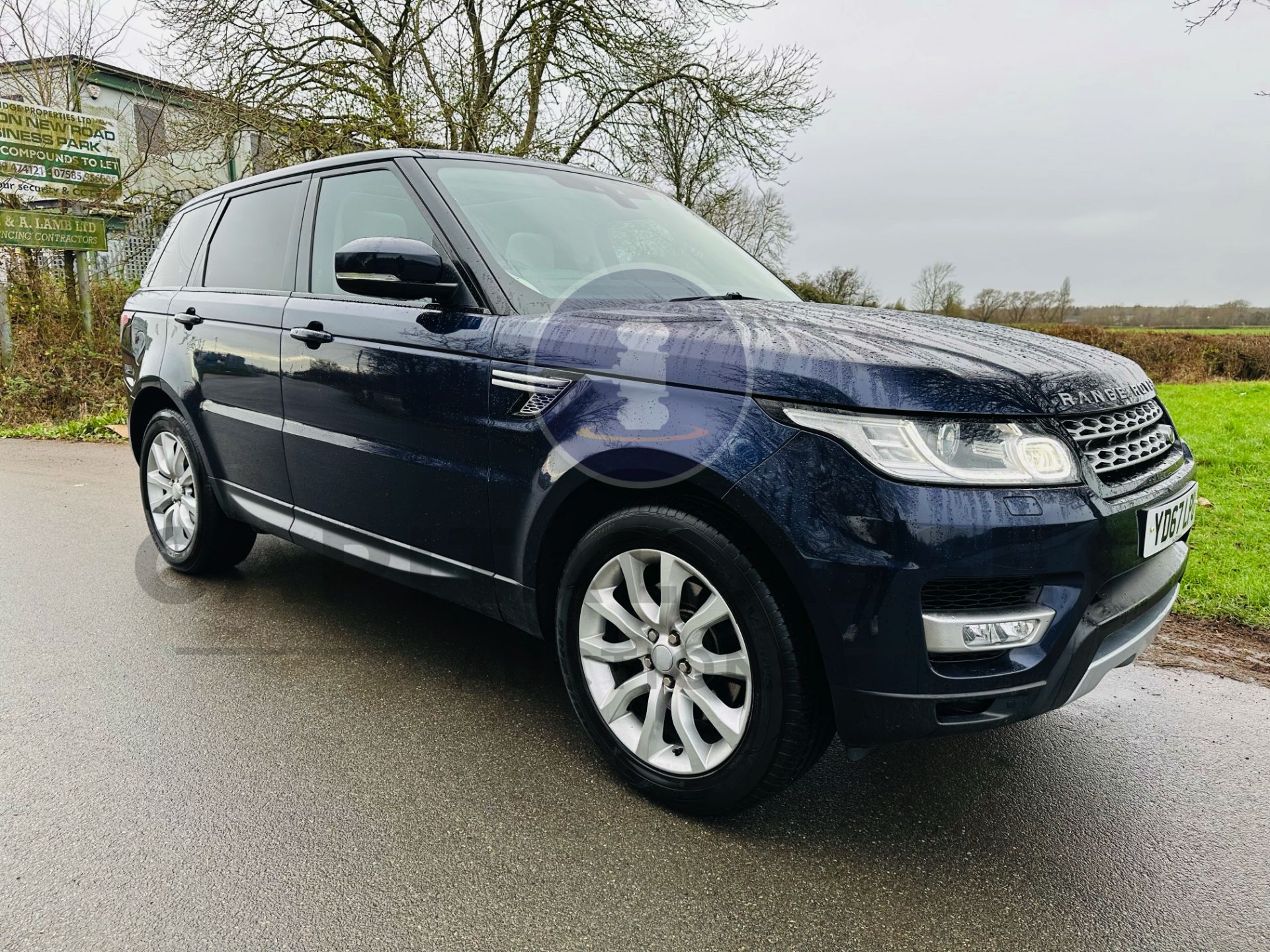 (ON SALE) RANGE ROVER SPORT *HSE EDITION* *AUTOMATIC / COMMANDSHIFT* - 2018 MODEL - NO VAT!!! - Image 2 of 41