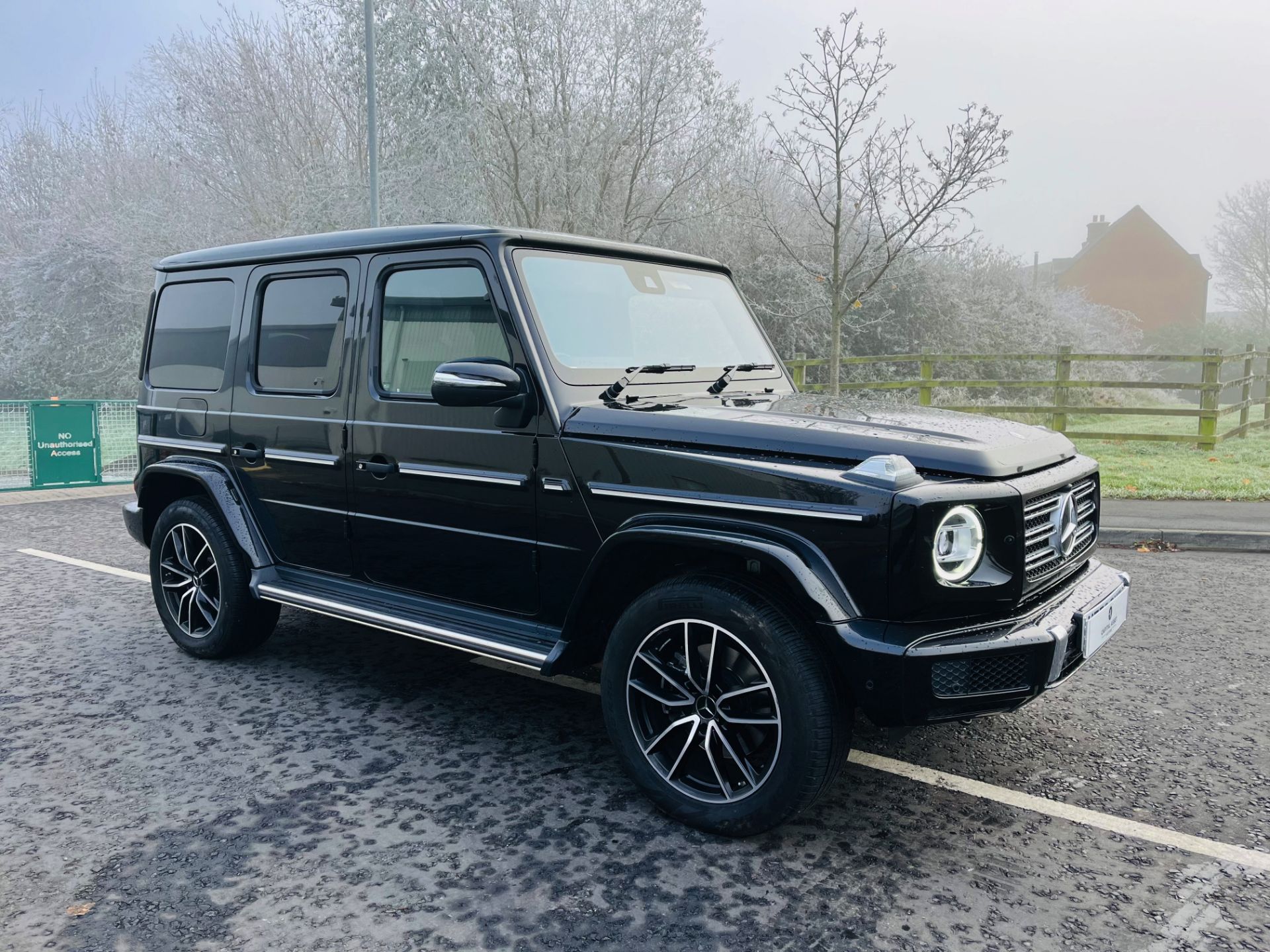 MERCEDES G400d AMG-LINE PREMIUM PLUS (72 REG) 1 OWNER WITH ONLY 9500 MILES - GREAT SPEC - Image 2 of 45