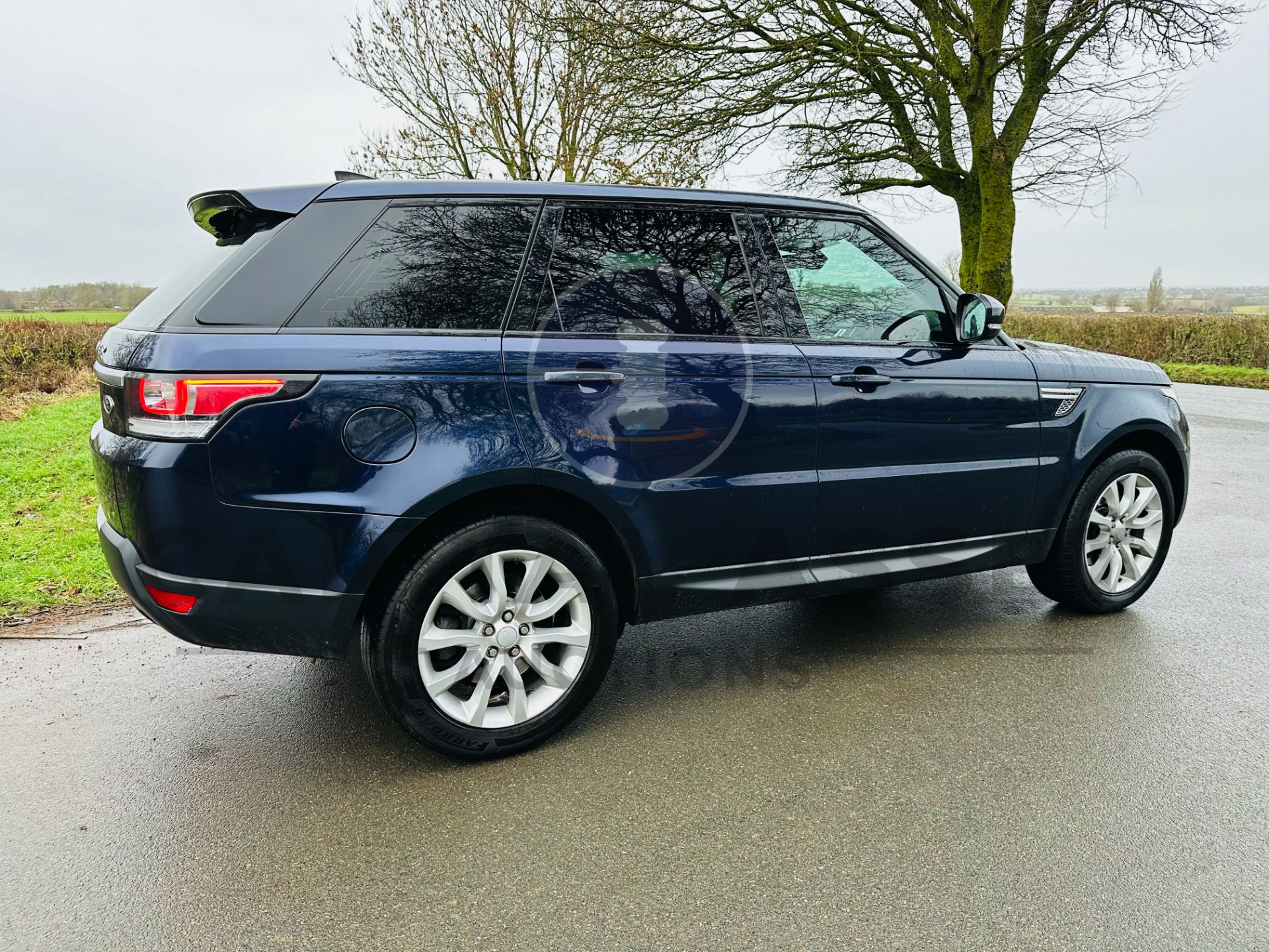 (ON SALE) RANGE ROVER SPORT *HSE EDITION* *AUTOMATIC / COMMANDSHIFT* - 2018 MODEL - NO VAT!!! - Image 15 of 41