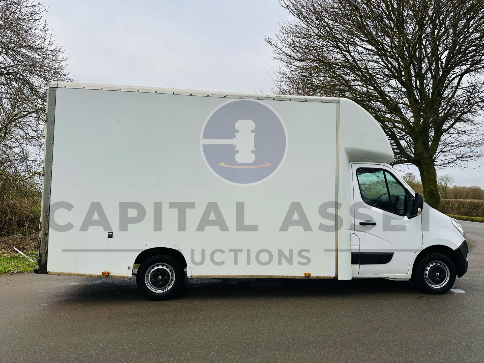 (On Sale) RENAULT MASTER LL35 *LWB - LOW LOADER / LUTON BOX VAN* (2018 - EURO 6) 2.3 DCI - 6 SPEED - Image 10 of 25