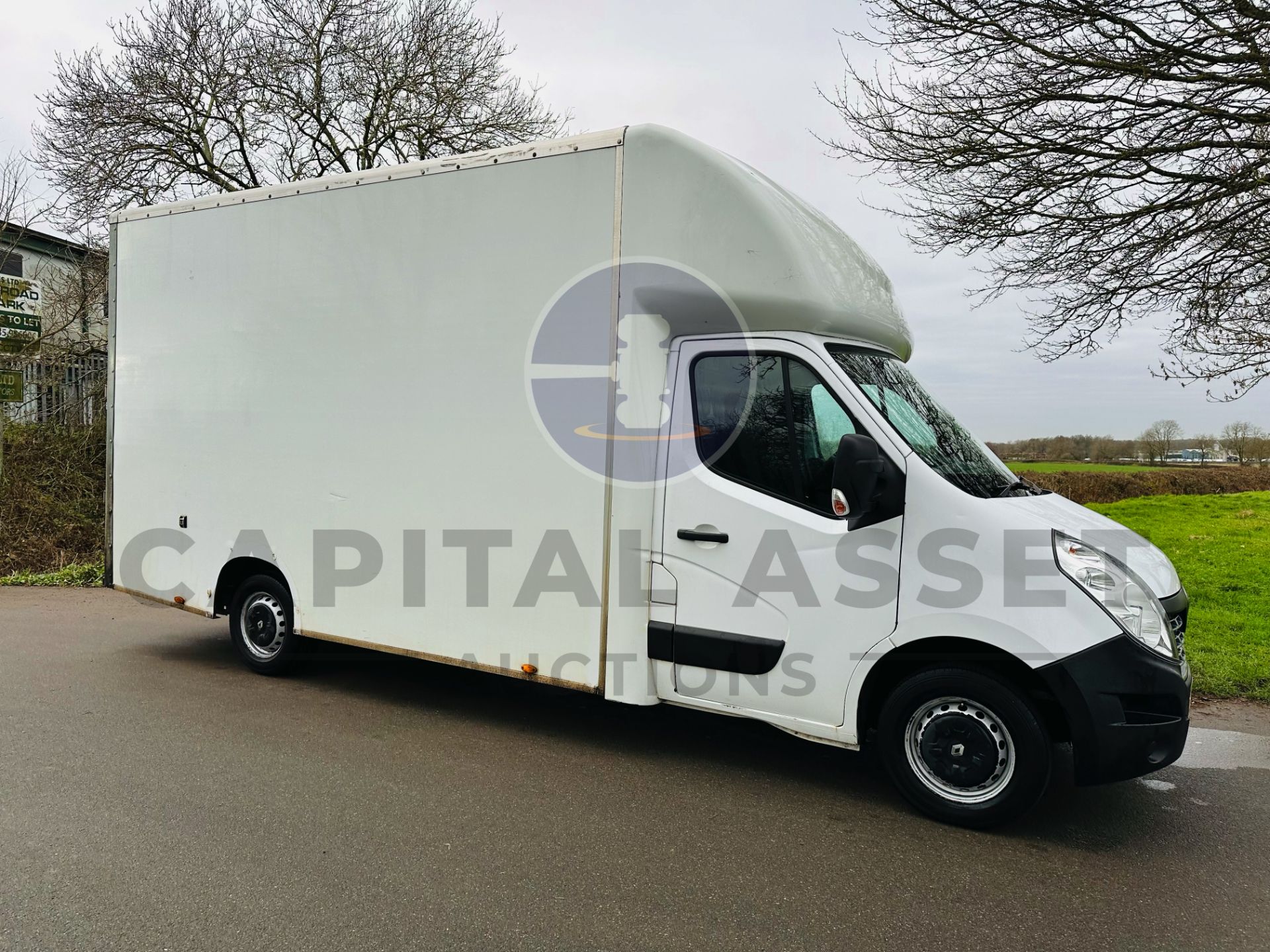 (On Sale) RENAULT MASTER LL35 *LWB - LOW LOADER / LUTON BOX VAN* (2018 - EURO 6) 2.3 DCI - 6 SPEED