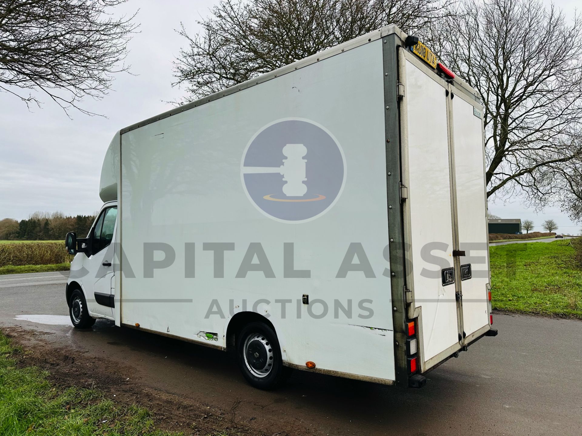 (On Sale) RENAULT MASTER LL35 *LWB - LOW LOADER / LUTON BOX VAN* (2018 - EURO 6) 2.3 DCI - 6 SPEED - Image 7 of 25