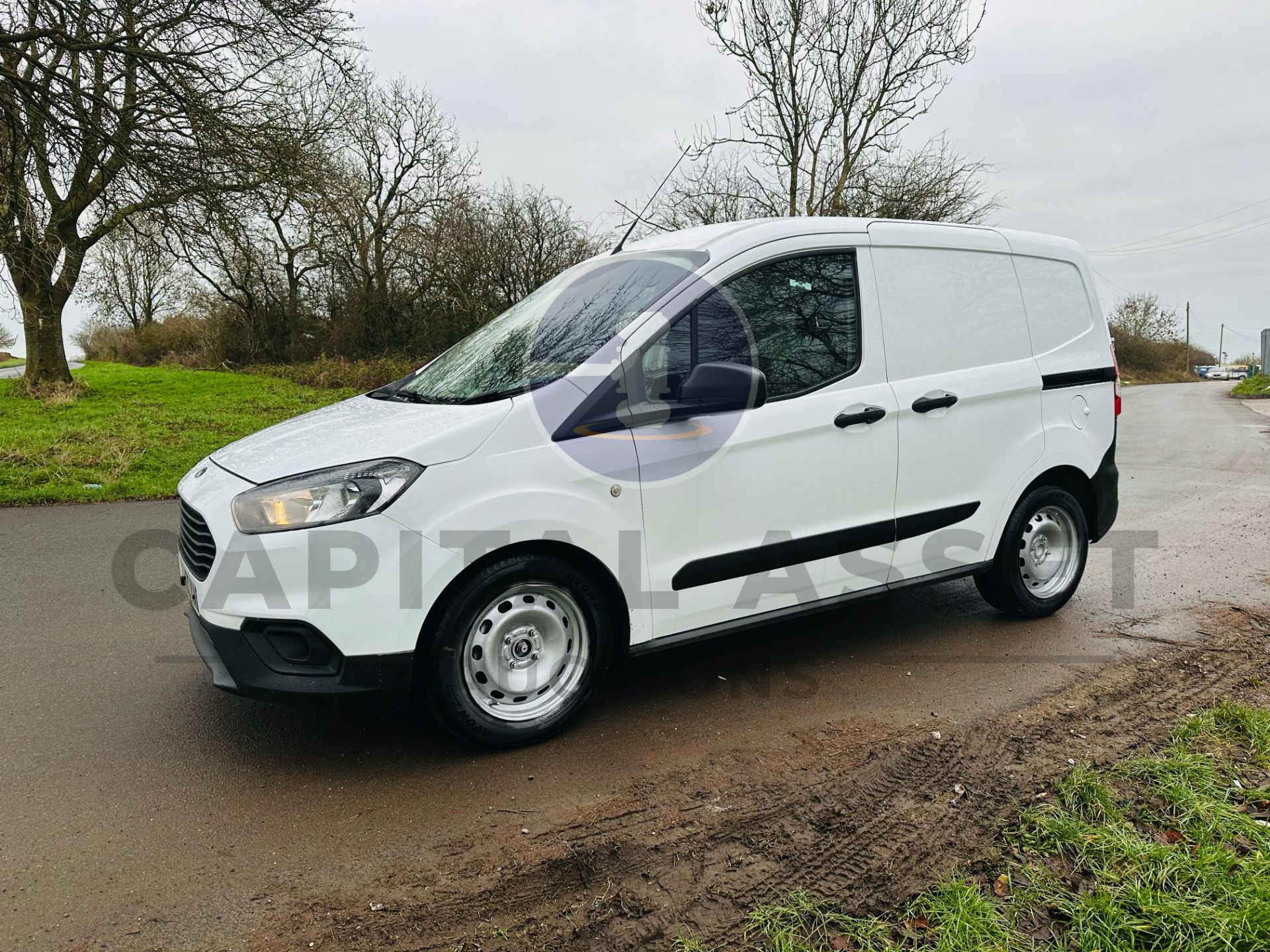 FORD TRANSIT COURIER *TREND EDITION* (2020 - EURO 6) 1.5 TDCI - 6 SPEED (1 OWNER) - Image 5 of 30