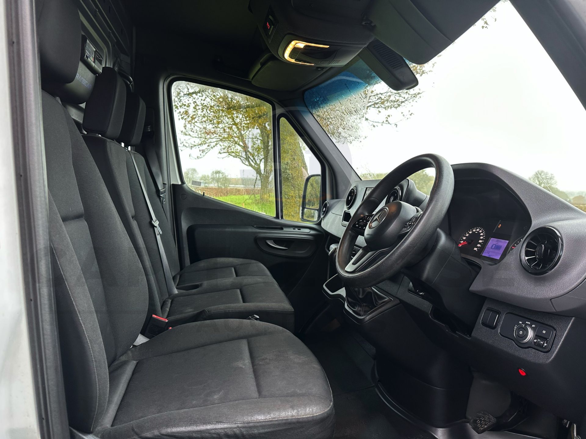 MERCEDES-BENZ SPRINTER 314 CDI *MWB - REFRIGERATED VAN* (2019 - FACELIFT MODEL) *OVERNIGHT STANDBY* - Image 26 of 45