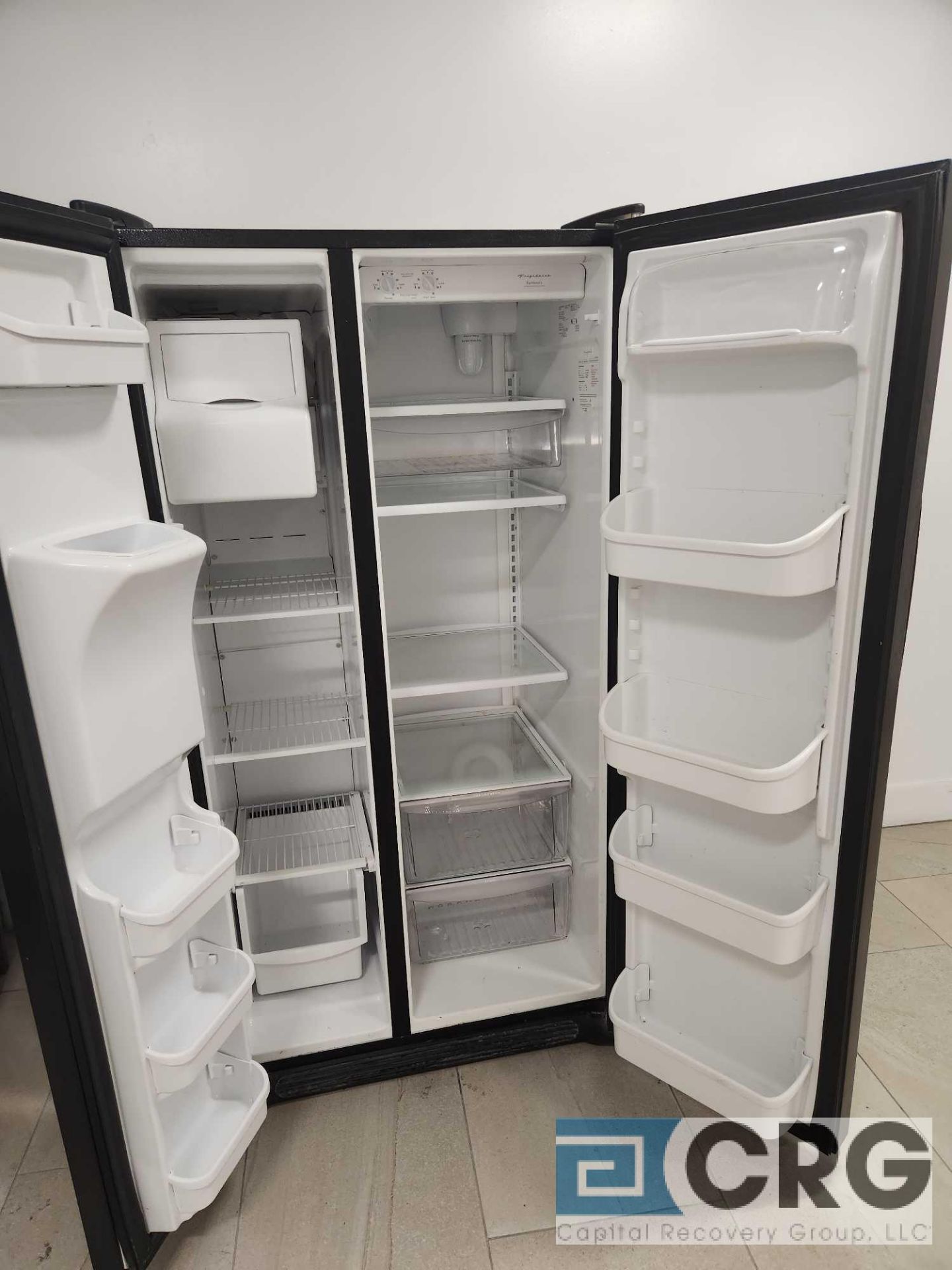 Frigidaire refrigerator/ freezer - Image 2 of 2