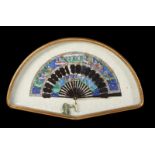 Arte Cinese A Canton painted fan China, Qing dynasty, 19th century .