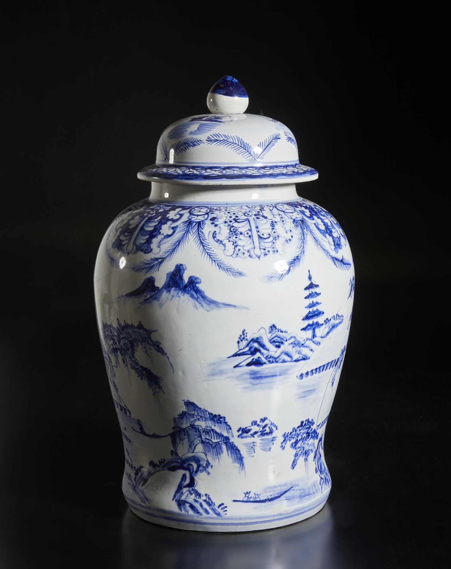 Arte Cinese Lot composed of a blue and white Chinoiserie porcelain jar with lid and a Chinese stand - Image 6 of 6