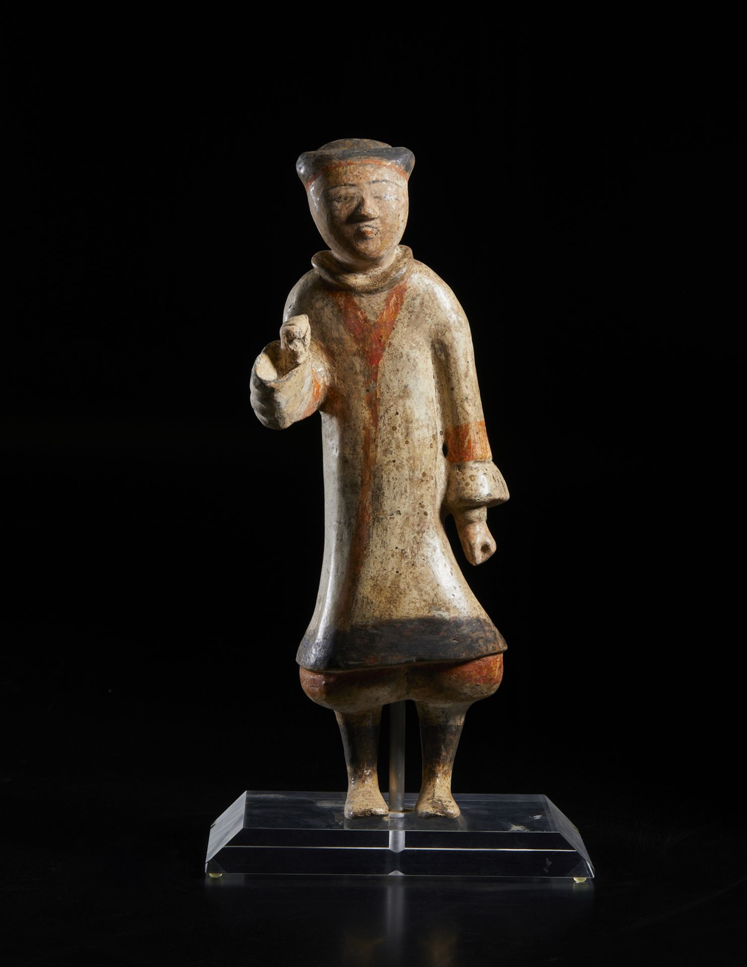 Arte Cinese  A pottery standing male figureChina, Han dynasty, 1st century. - Bild 2 aus 5