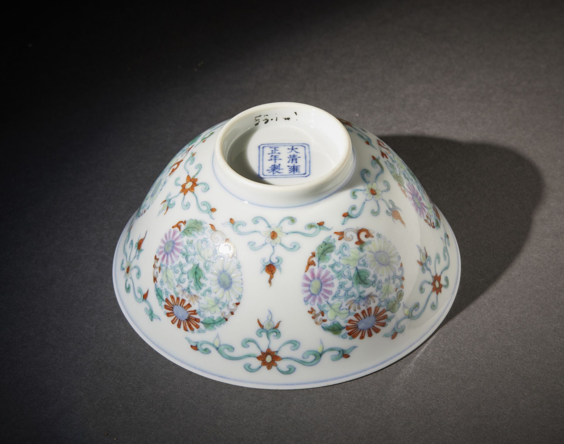 Arte Cinese A doucai porcelain cup.Cina, Qing dynasty, 19th century . - Image 4 of 5