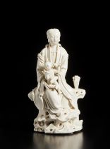 Arte Cinese A Dehua porcelain Guanyin standing figureChina, Qing dynasty, 19th century.