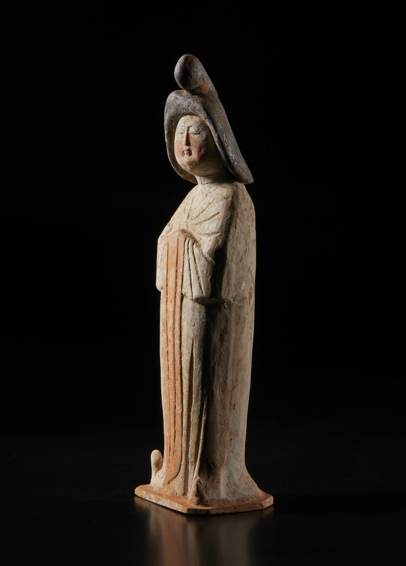 Arte Cinese  A fine model of a Tang court lady China, Tang dynasty, 9th century .