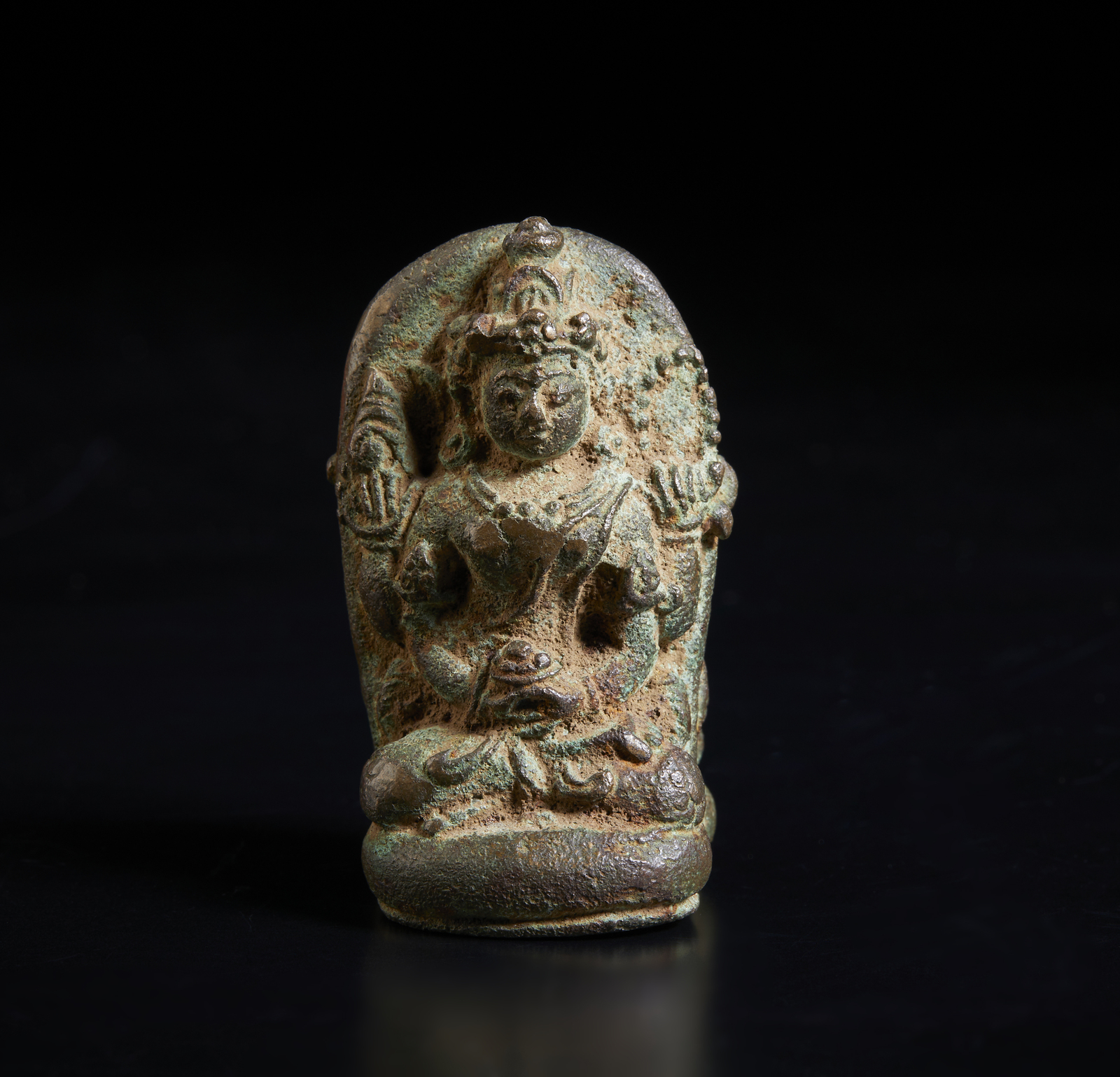 Arte Sud-Est Asiatico A small double sided bronze figure Indonesia, Java, 10th century (?) . - Image 2 of 5