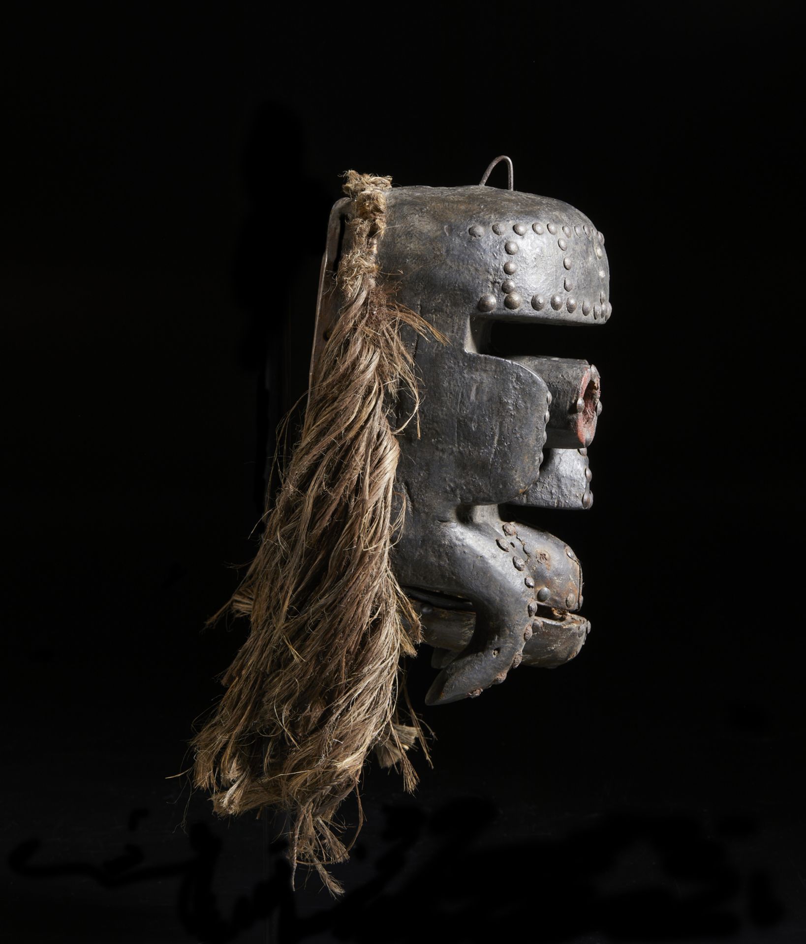 Arte africana Ivory Coast, Wè ( Guerè ) or BeteMask with movable jaw made of wood and leather.Wood, - Image 2 of 5