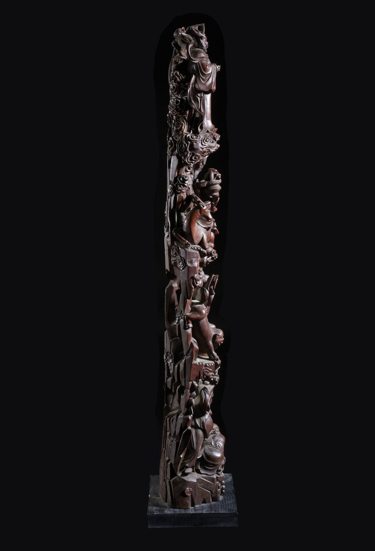 Arte Cinese A large carved hard wood timber depicting a group of Taoist deitiesChina, early 20th ce - Image 3 of 8