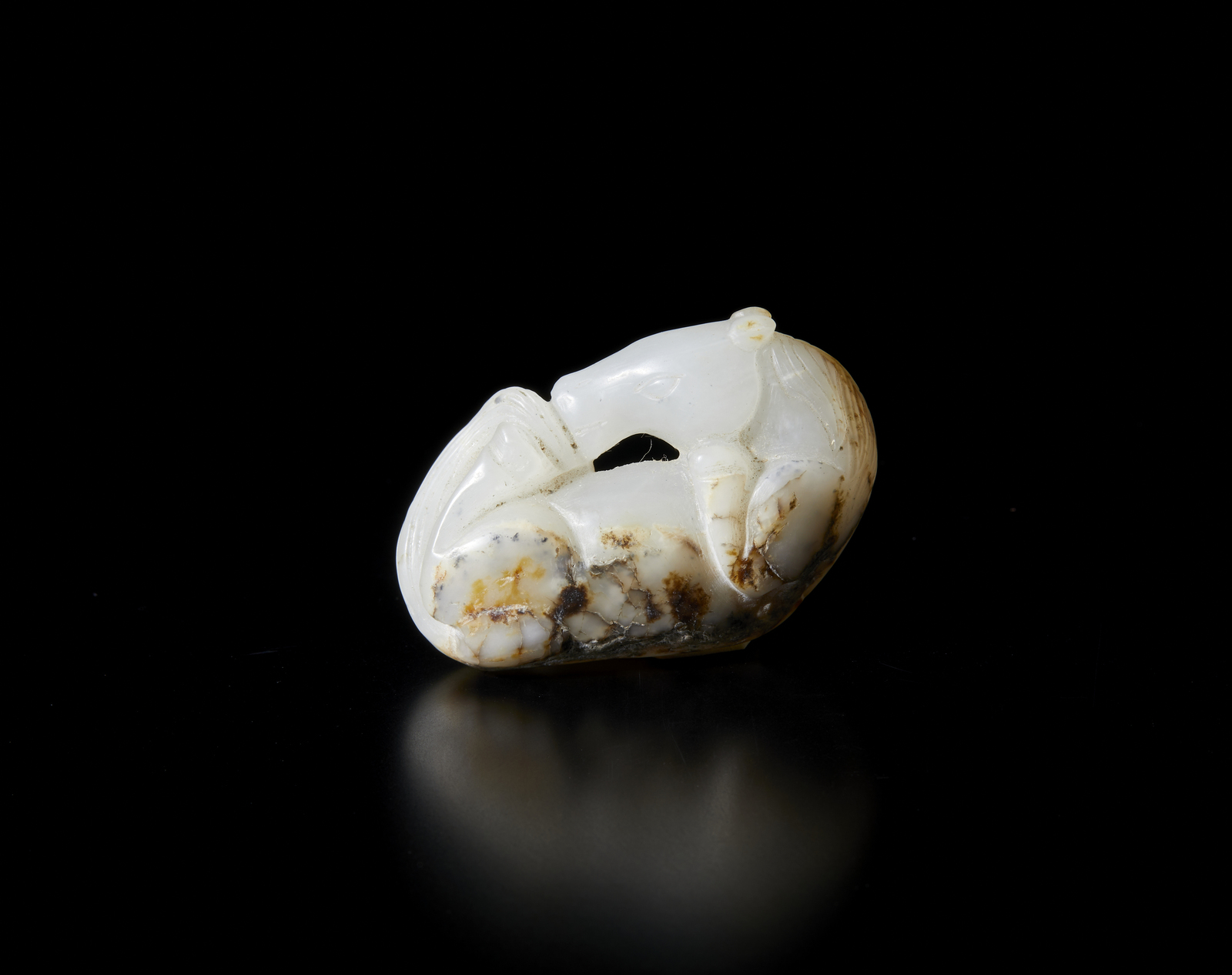 Arte Cinese A white jade model of a recumbent horseChina, 20th century . - Image 3 of 3