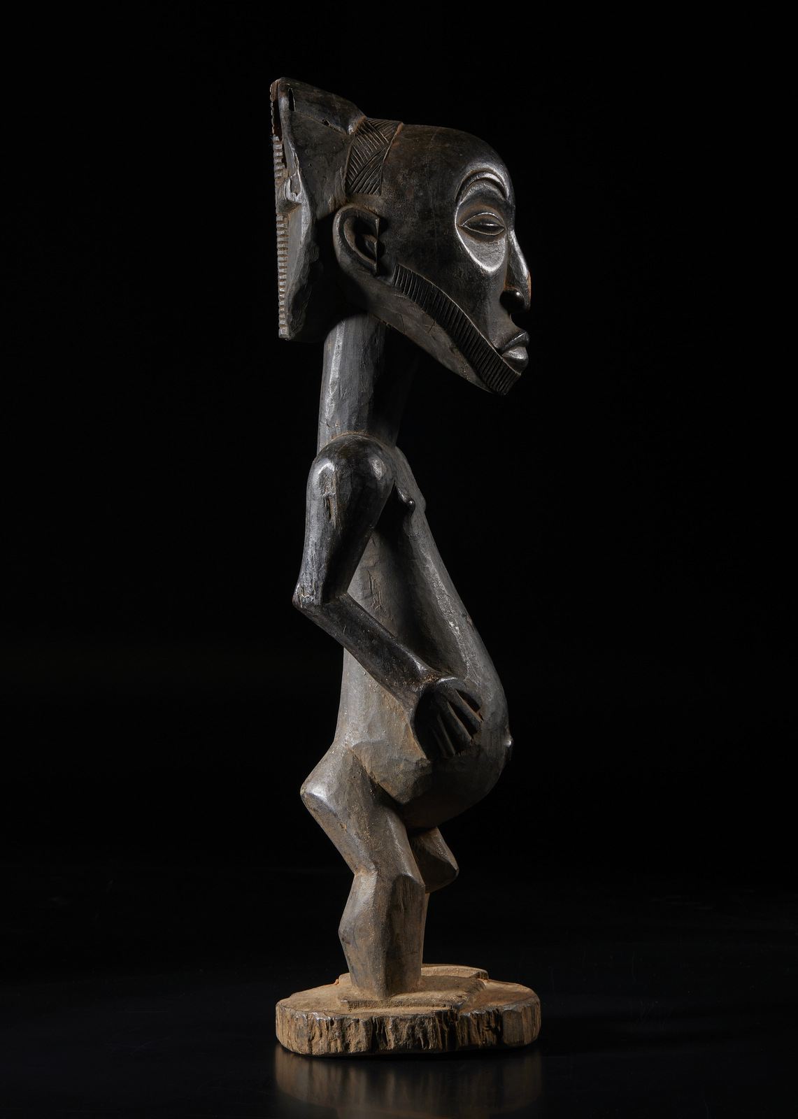 Arte africana Democratic Republic of Congo, Hemba. Figure of an ancestor. Wood with dark patina. La - Image 5 of 6