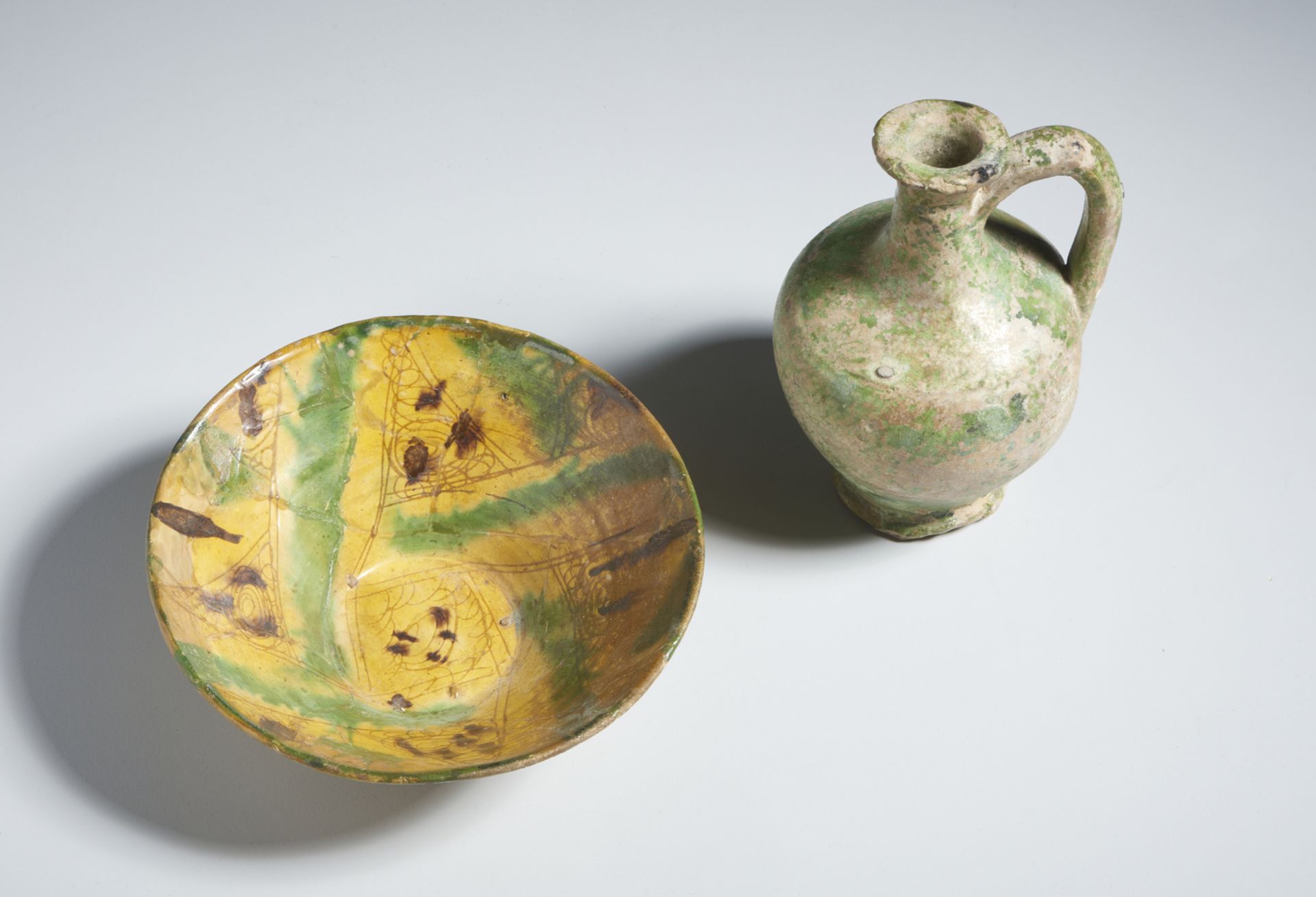 An early islamic green glazed jug and a splashed pottery bowl Mesopotamia and Eastern Iran, 8th - Image 2 of 3