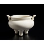A Blanc di Chine porcelain tripod censer China, Qing dynasty, 18th century Cm 12,50 x 8,50