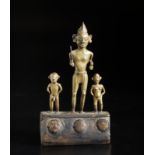 A brass and wooden altar Tribal India, possibly Bastar, 19th century Cm 18,00 x 32,00